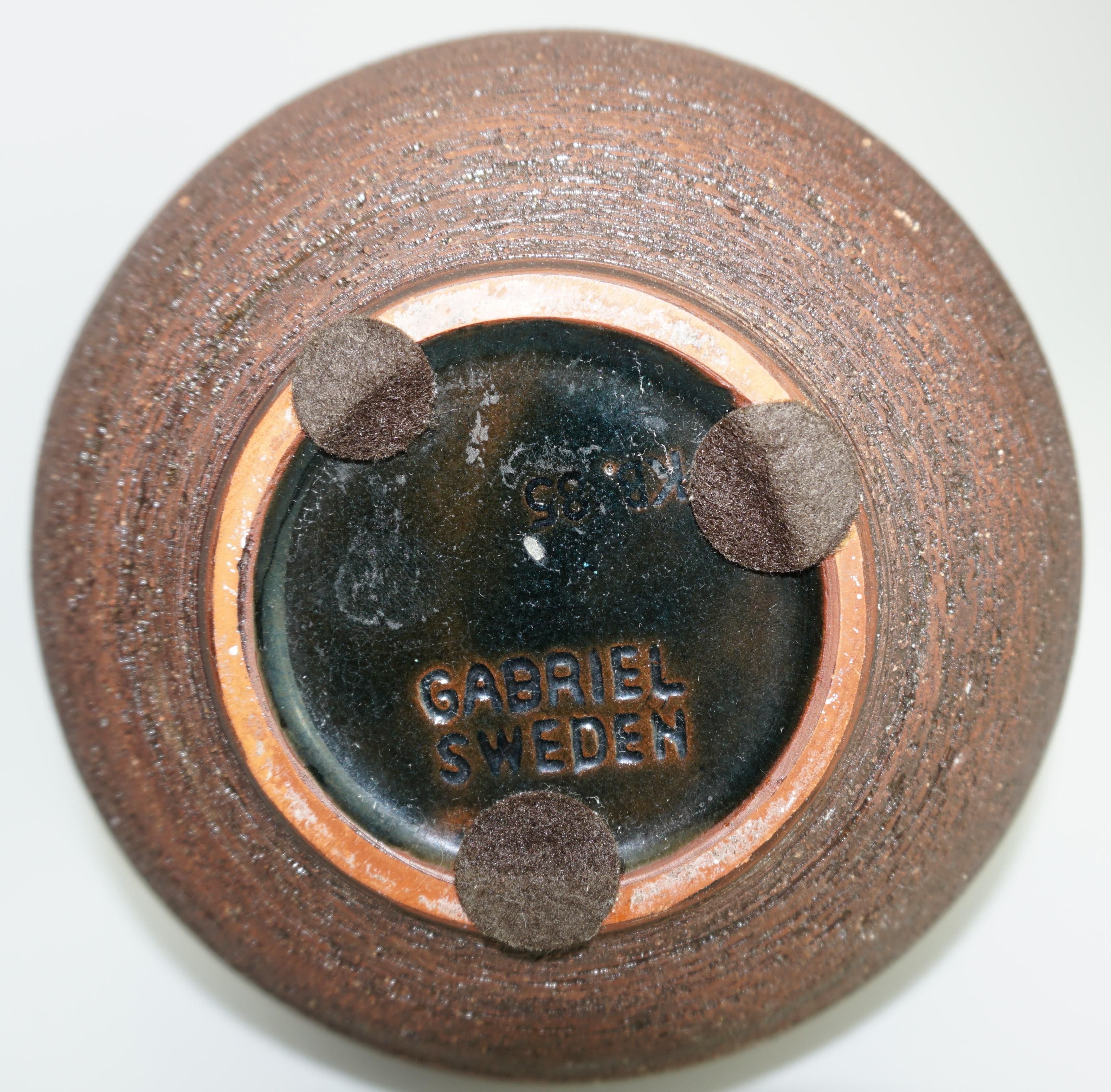 Vaso in ceramica, Svezia, design scandinavo del Medioevo, marrone/arancione, C.C. 1960 In condizioni buone in vendita a New York, NY