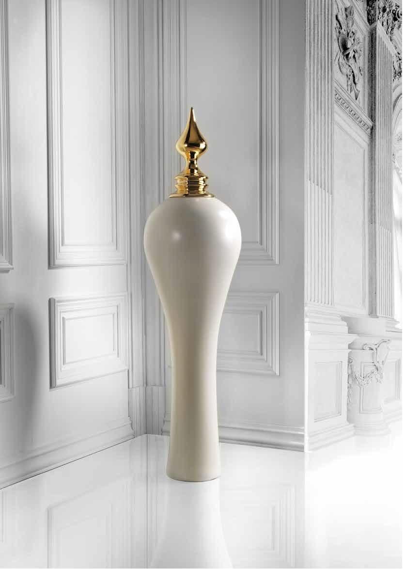 Ceramic vase THAI - code AS002 
white glazed with handcrafted platinum top 
Measures: Height 145.0 cm., diameter 38.0 cm.