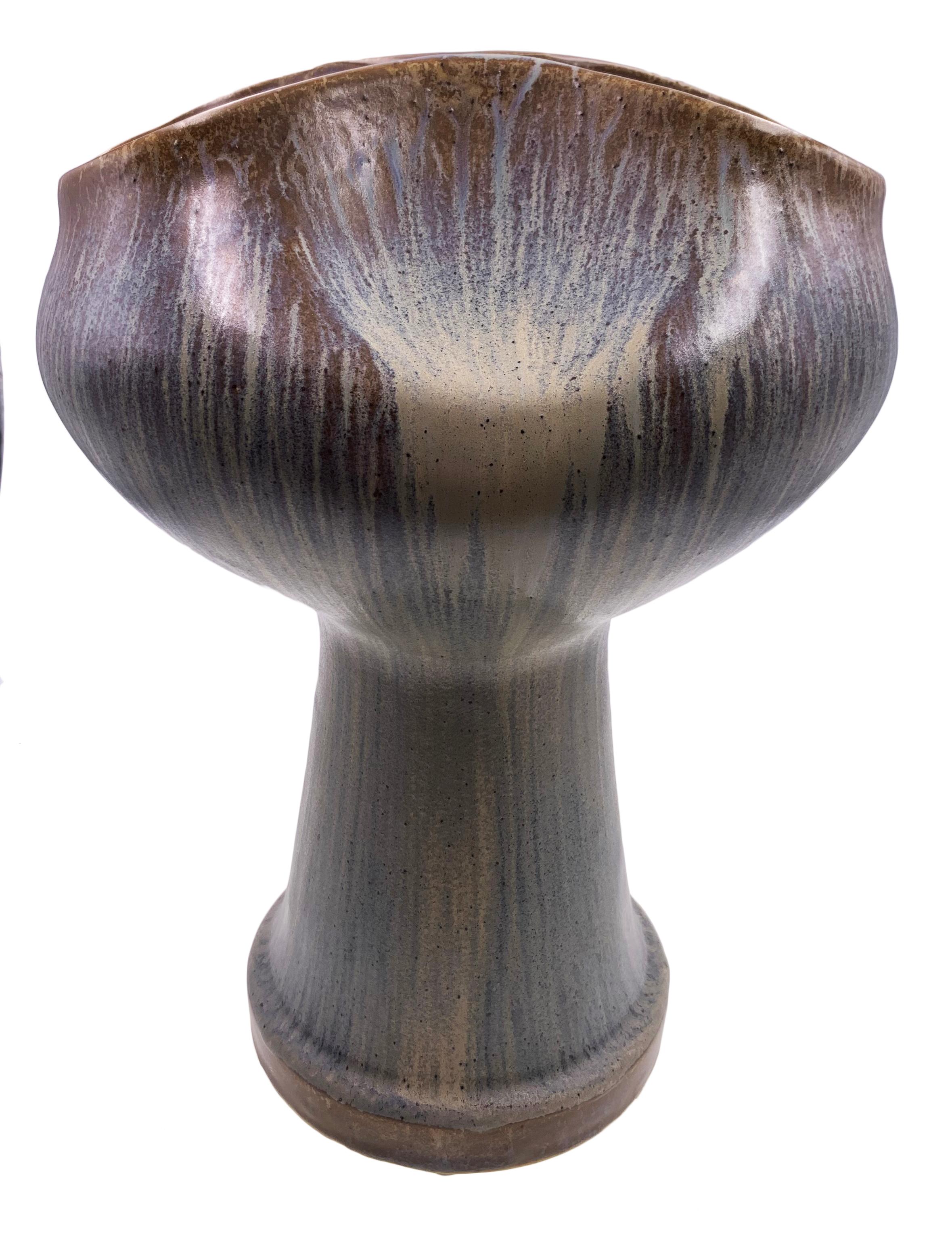 Description: Ceramic vase - The Bulb
Size: 19 x 15 x 26.5H cm
Material: Ceramic
Collection: Mid Century Rhythm
Remark: Each vase is hand made, therefore color nuances may vary from one to another