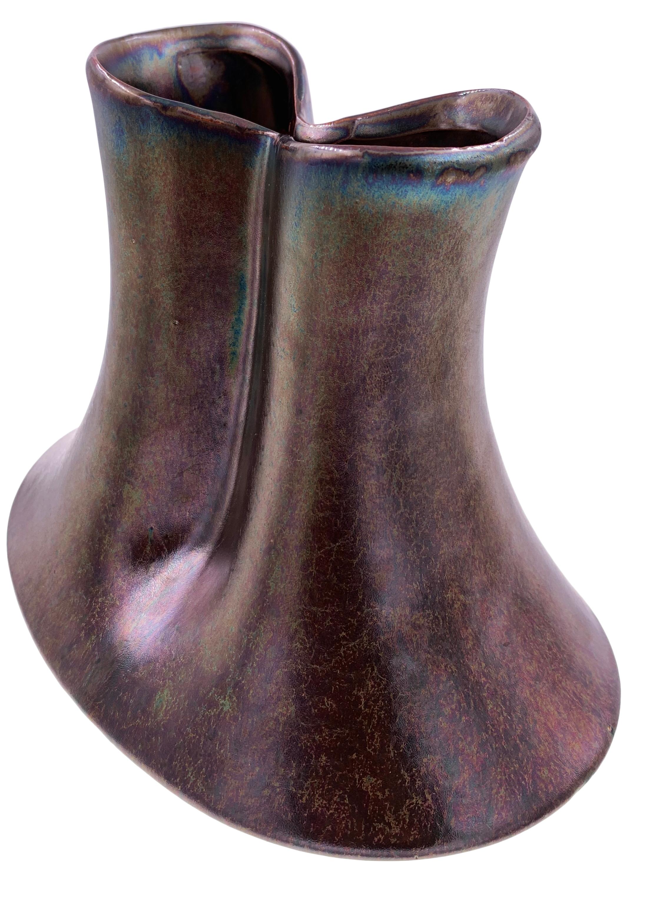 Description : Vase en céramique - Le Grain
Taille : 20 x 14 x 18 H cm
Matériau : Céramique
Collection : Rythme du milieu du siècle
Remarque : Chaque vase est fabriqué à la main, les nuances de couleur peuvent donc varier d'un vase à l'autre