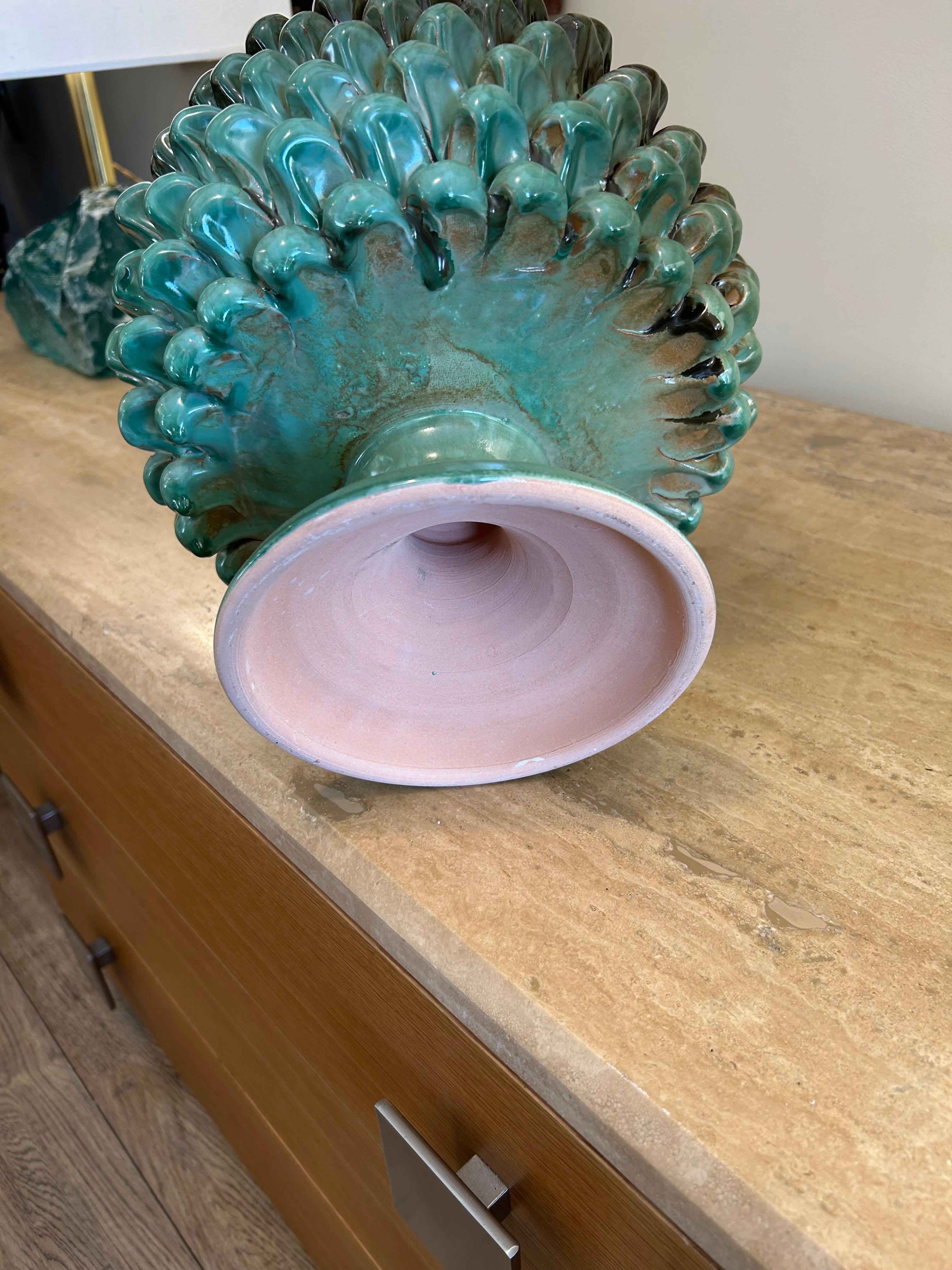 vase en céramique, turquoise, floral Bon état - En vente à Nice, FR