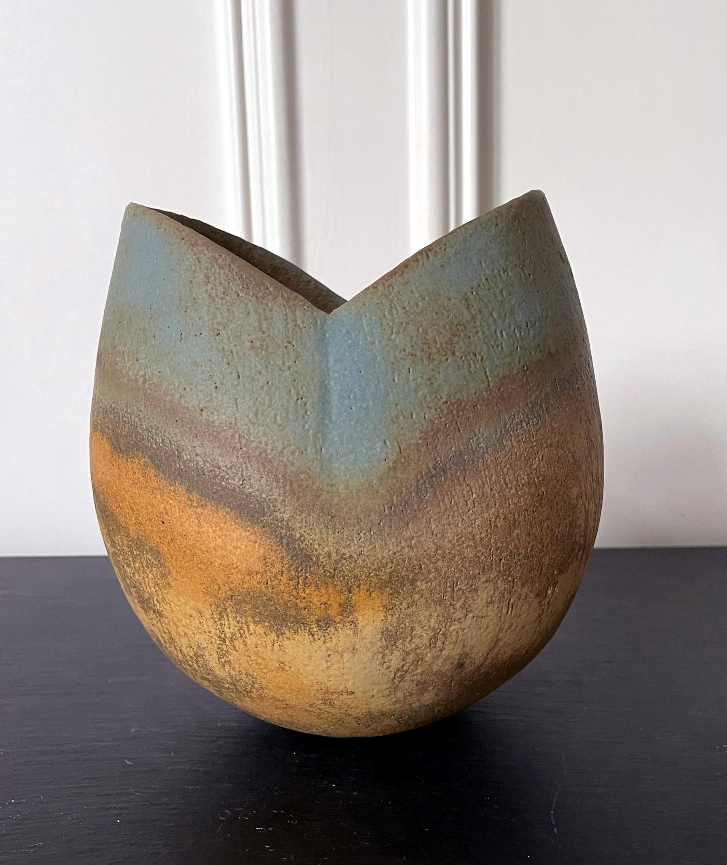 Ceramic Vase Vessel by British Studio Potter John Ward In Good Condition For Sale In Atlanta, GA