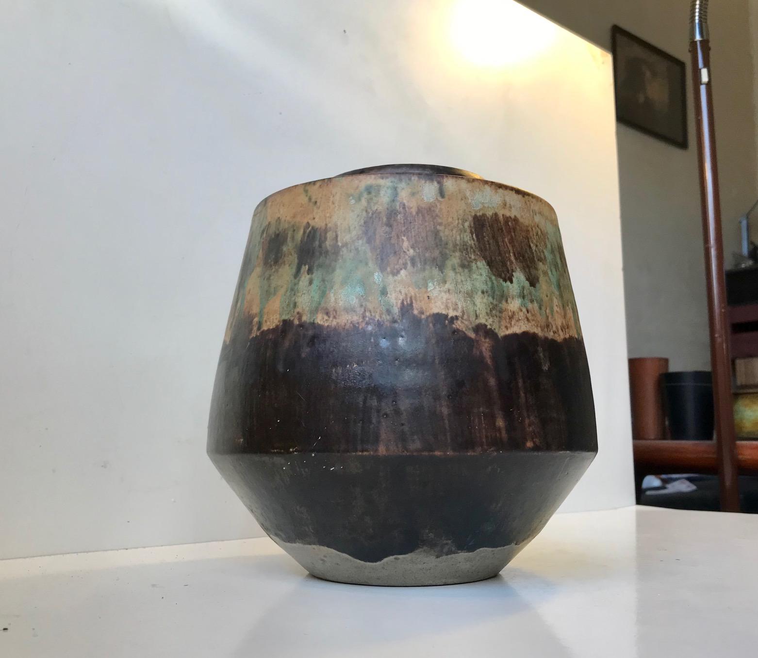 Scandinavo moderno Vaso in ceramica con smalto astratto autunnale di Josef Etienne Van Wonterghem, anni '70 in vendita