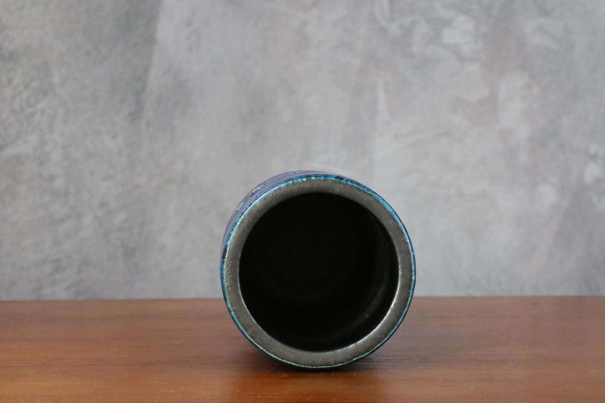 Ceramic vase with deep blue glaze decor signed Pol Chambost, circa 1950 In Good Condition For Sale In Camblanes et Meynac, FR