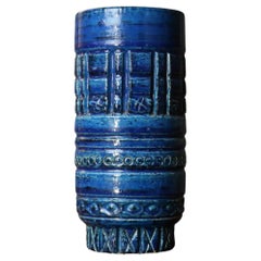 Vase en céramique à décor de glaçure bleu foncé signé Pol Chambost, vers 1950