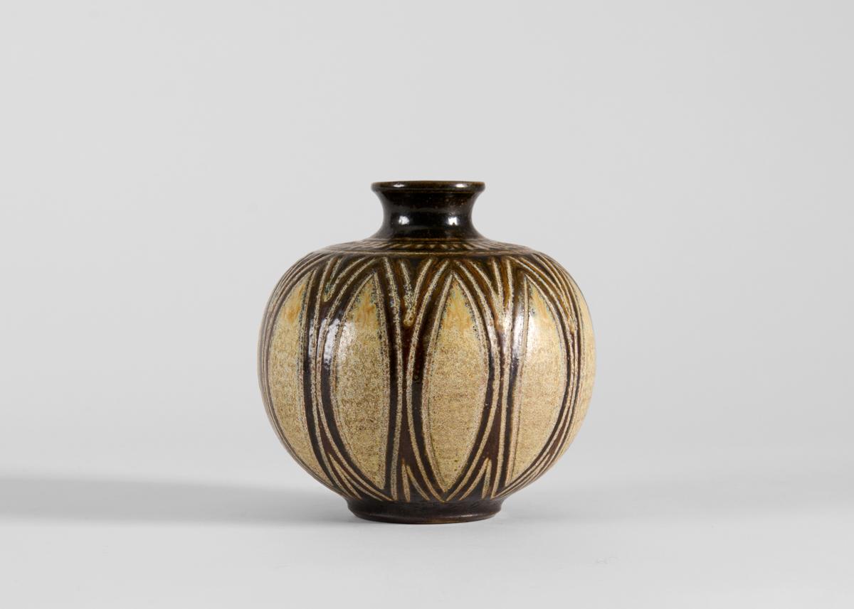 Swedish Ceramic Vase with Earth-Toned Patterned Glaze, Wallåkra, Sweden, 1960s For Sale