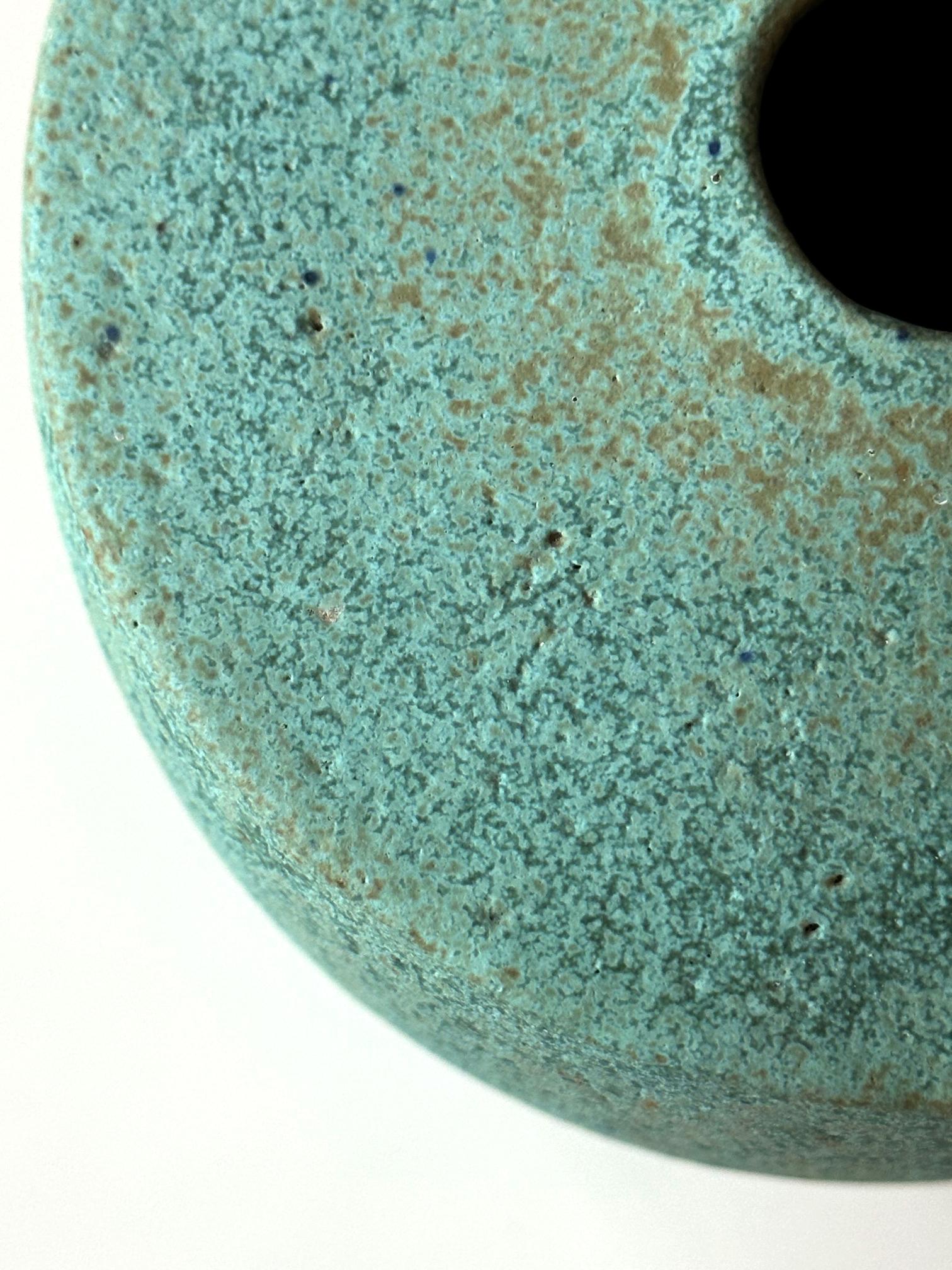 Keramikvase mit grüner Glasur von John Ward im Angebot 5