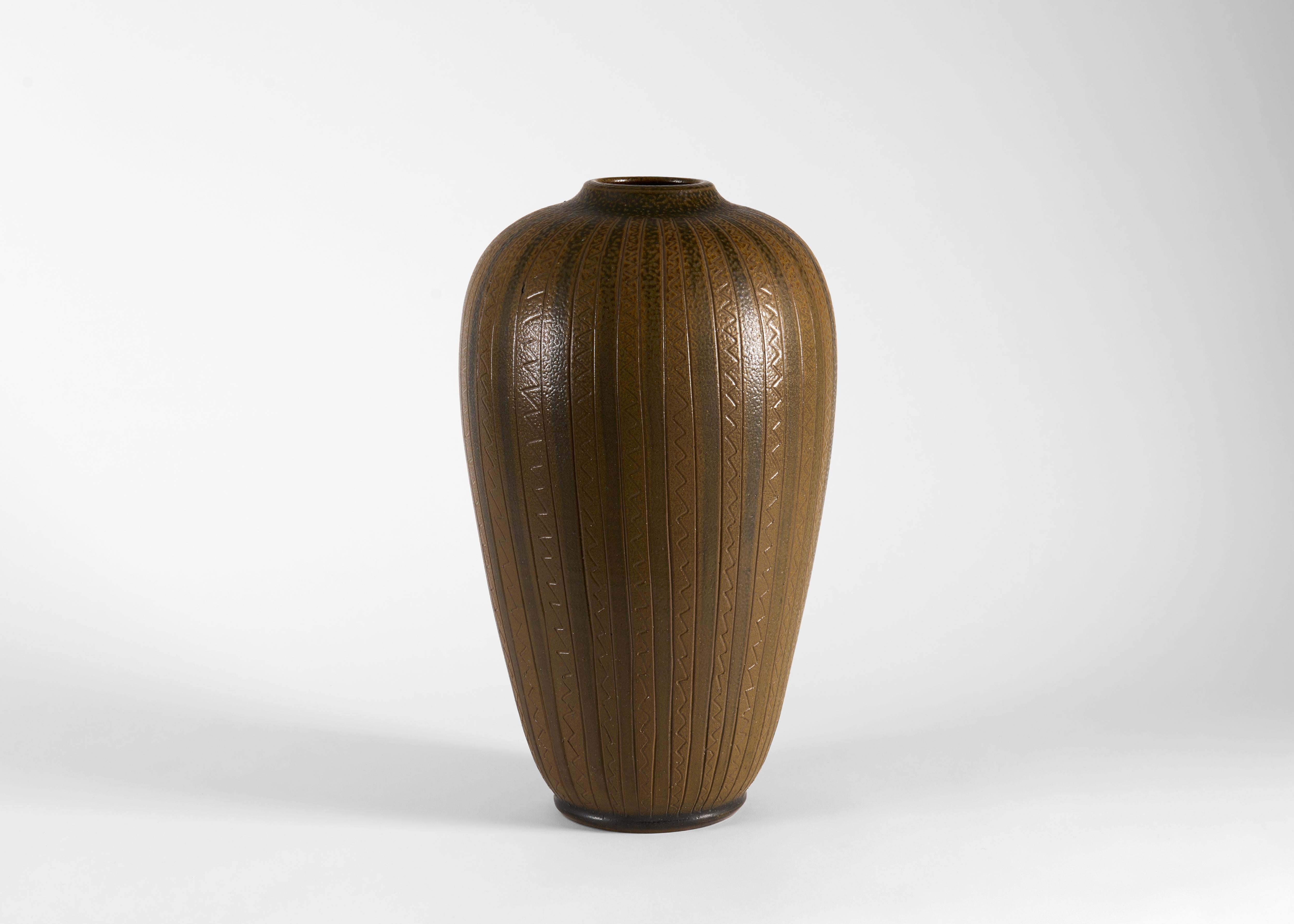 Vase en céramique émaillée de Walla°kra, fondée en 1864. Inscrit.