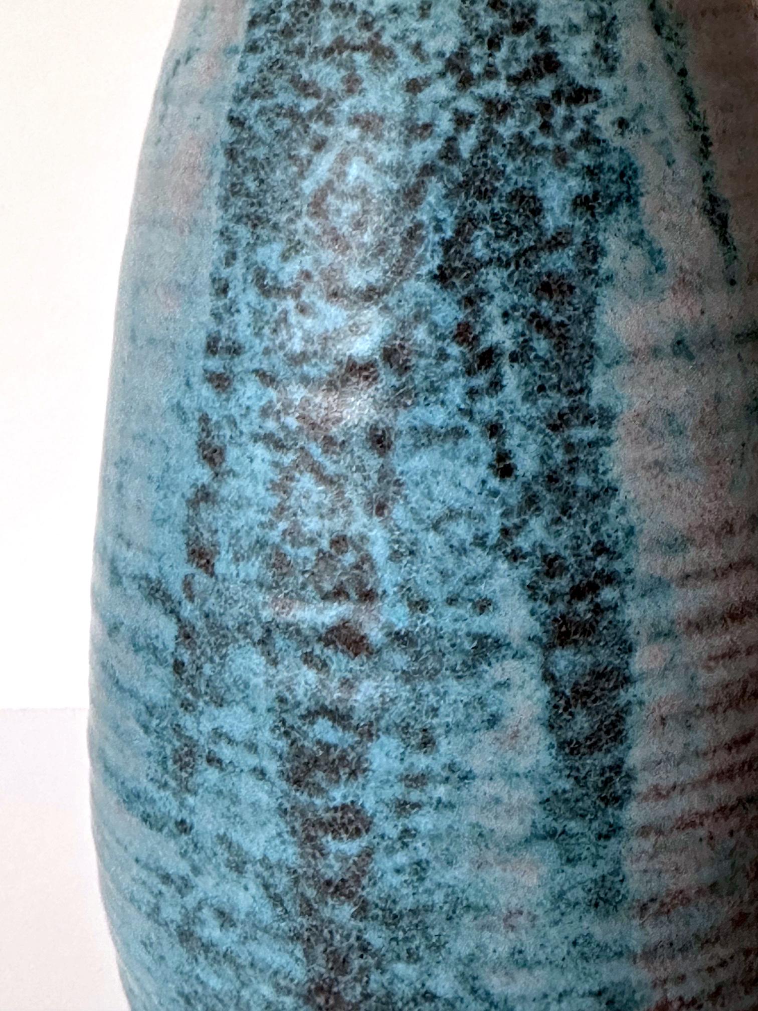 Ceramica Vaso alto in ceramica con smalto Robin Egg Blue di Otto Heino in vendita