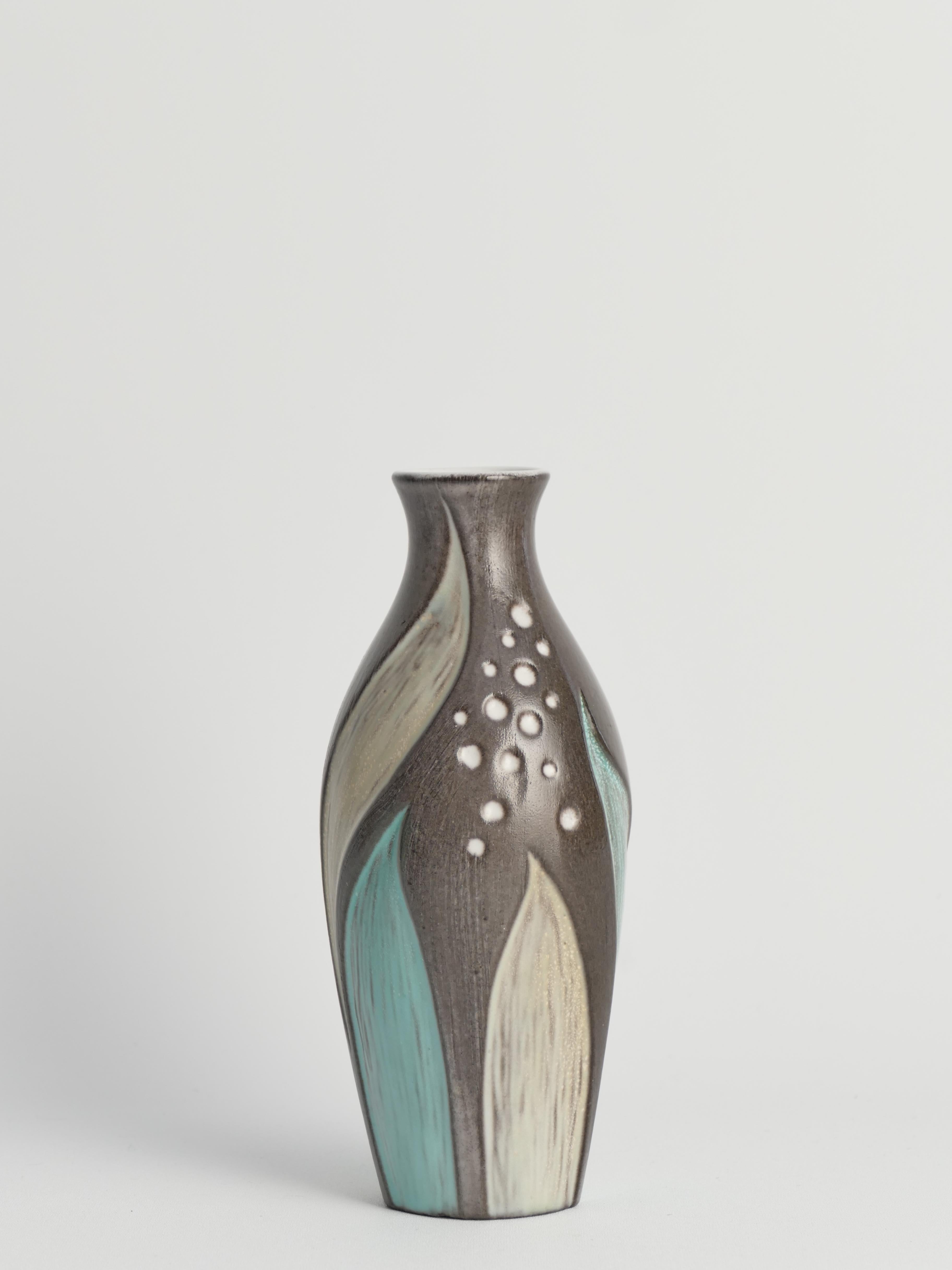 Scandinavian Modern Ceramic Vase with Seaweed Motif by Mari Simmulson for Upsala Ekeby, Sweden 1950s For Sale