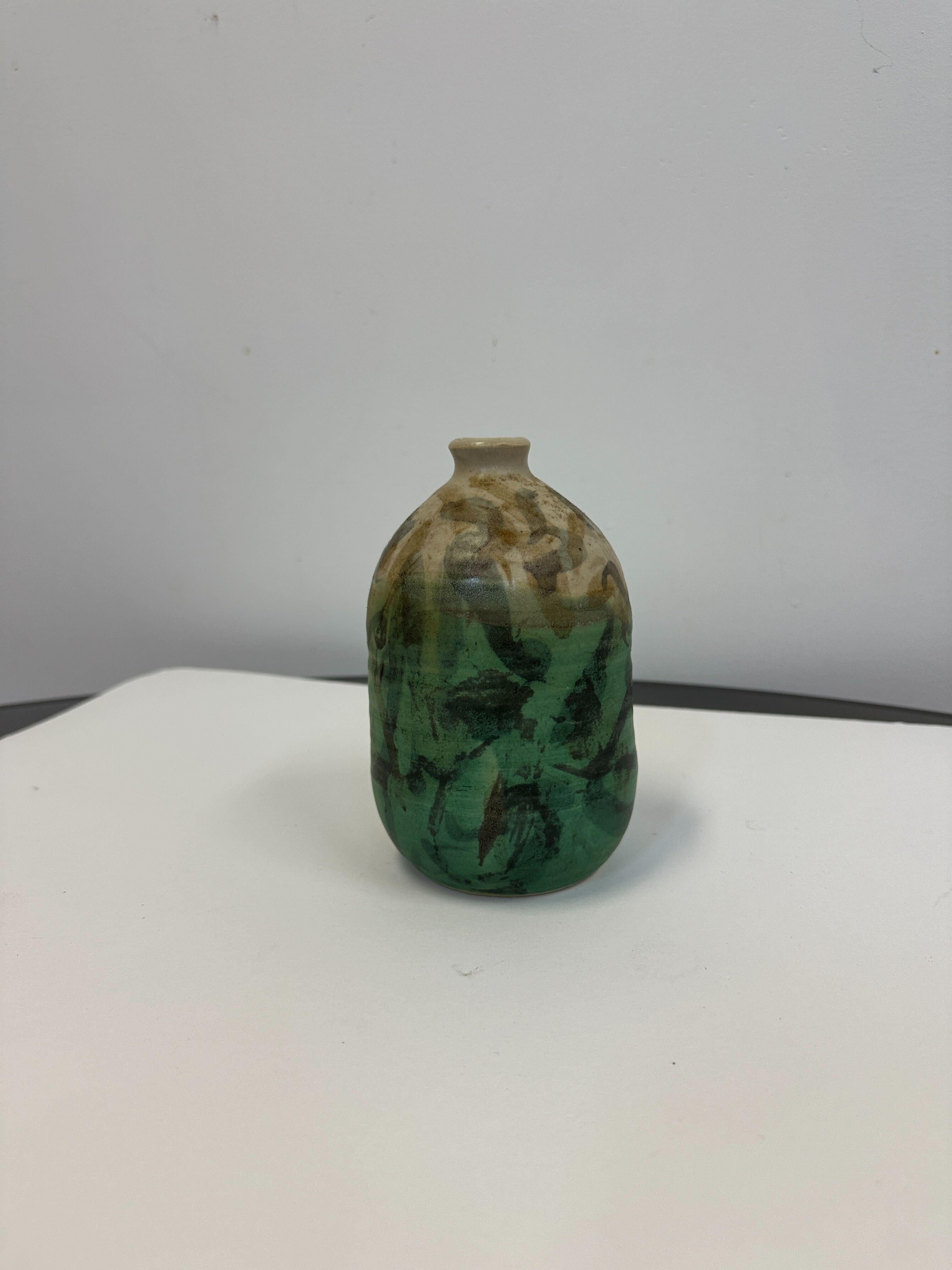 Ceramic Vessel - Artist Unknown In Excellent Condition For Sale In Alpha, NJ