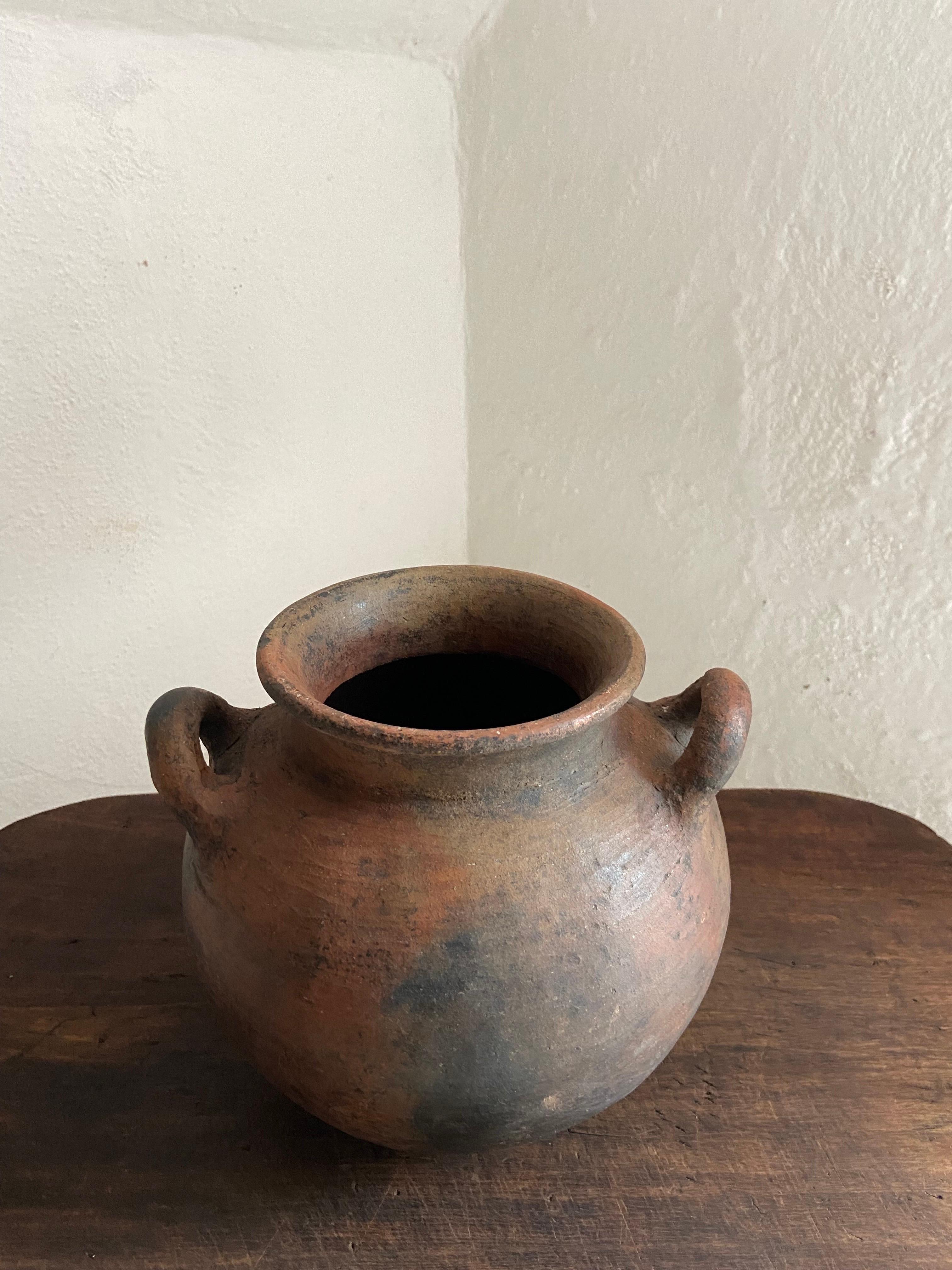 Mixteca ceramic vessel with handles, circa 1940´s.
