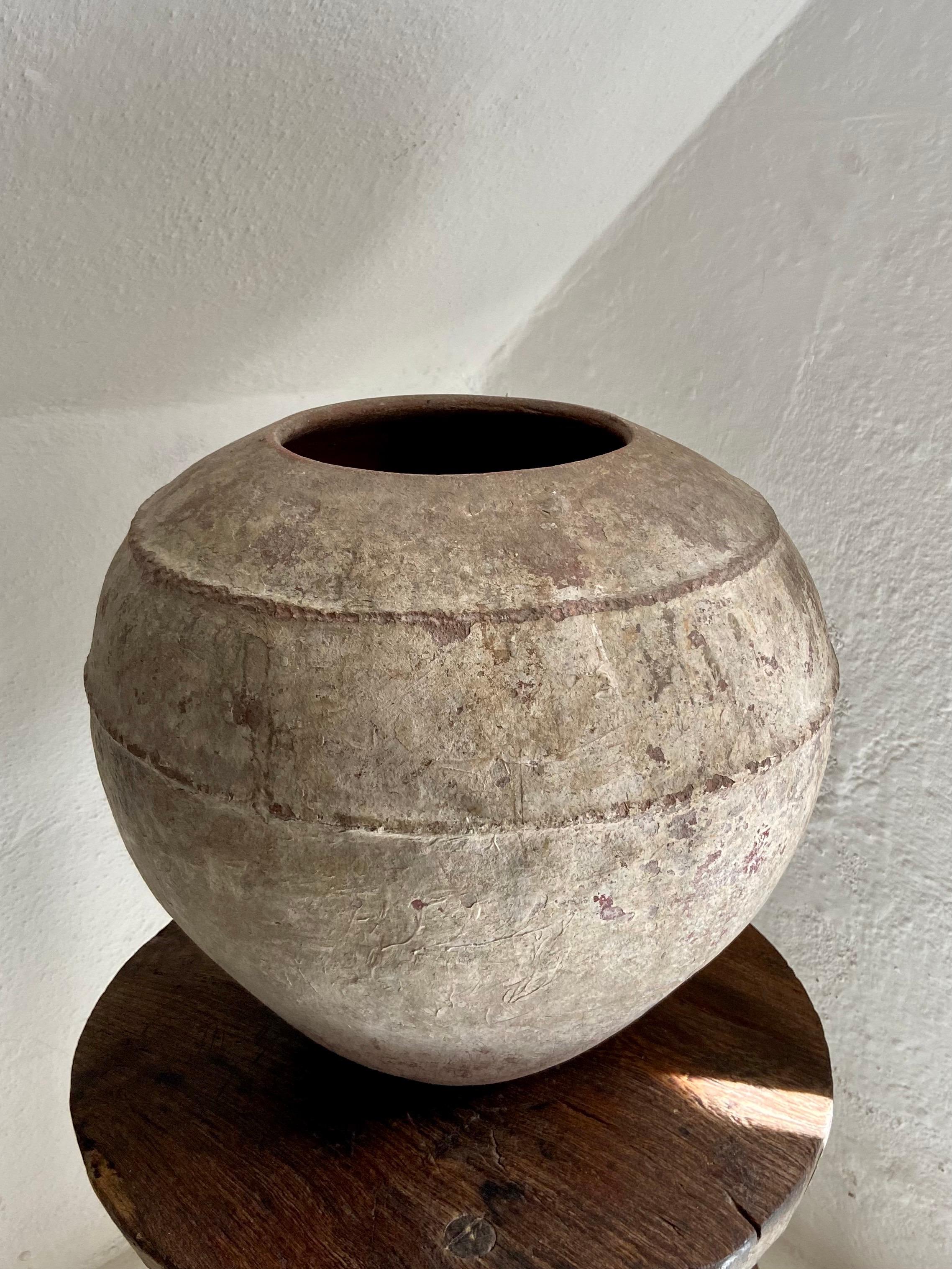 Ceramic water vessel from the Yucatan Peninsula, Mexico, circa early 20th century. Hand crafted between 1920's and 1940's.