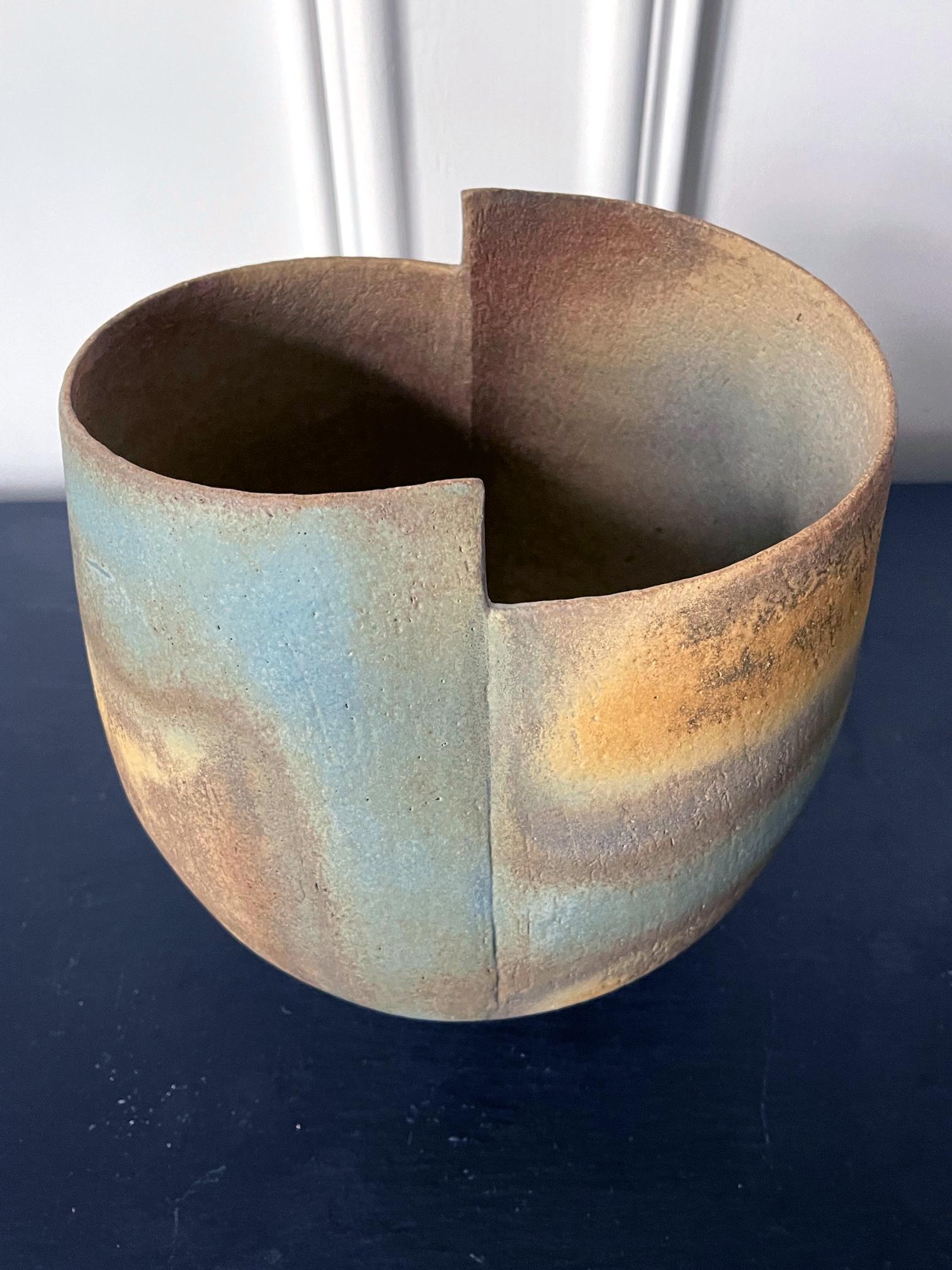 Vase en céramique du studio de poterie britannique John Ward en vente 5