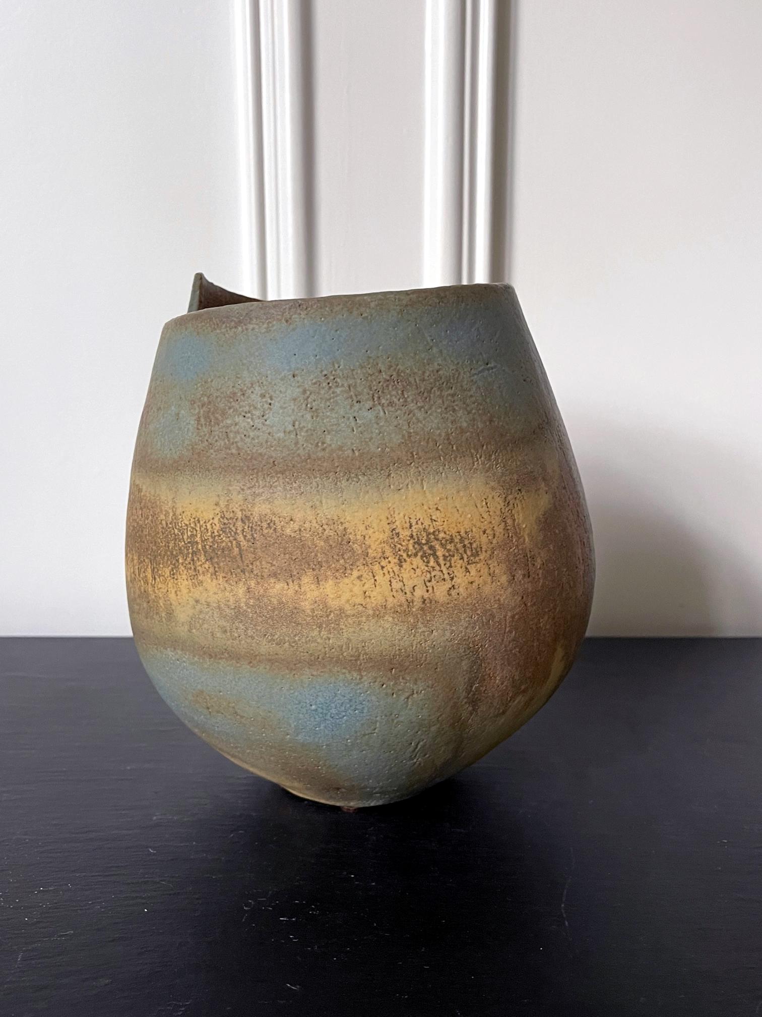 Anglais Vase en céramique du studio de poterie britannique John Ward en vente