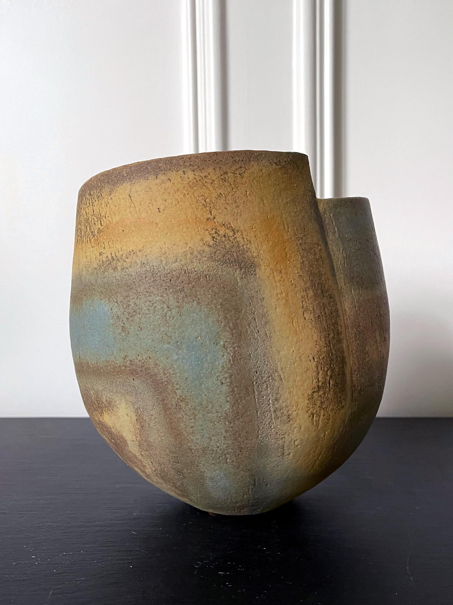 Ceramic Vessel Vase by British Studio Potter John Ward In Good Condition For Sale In Atlanta, GA
