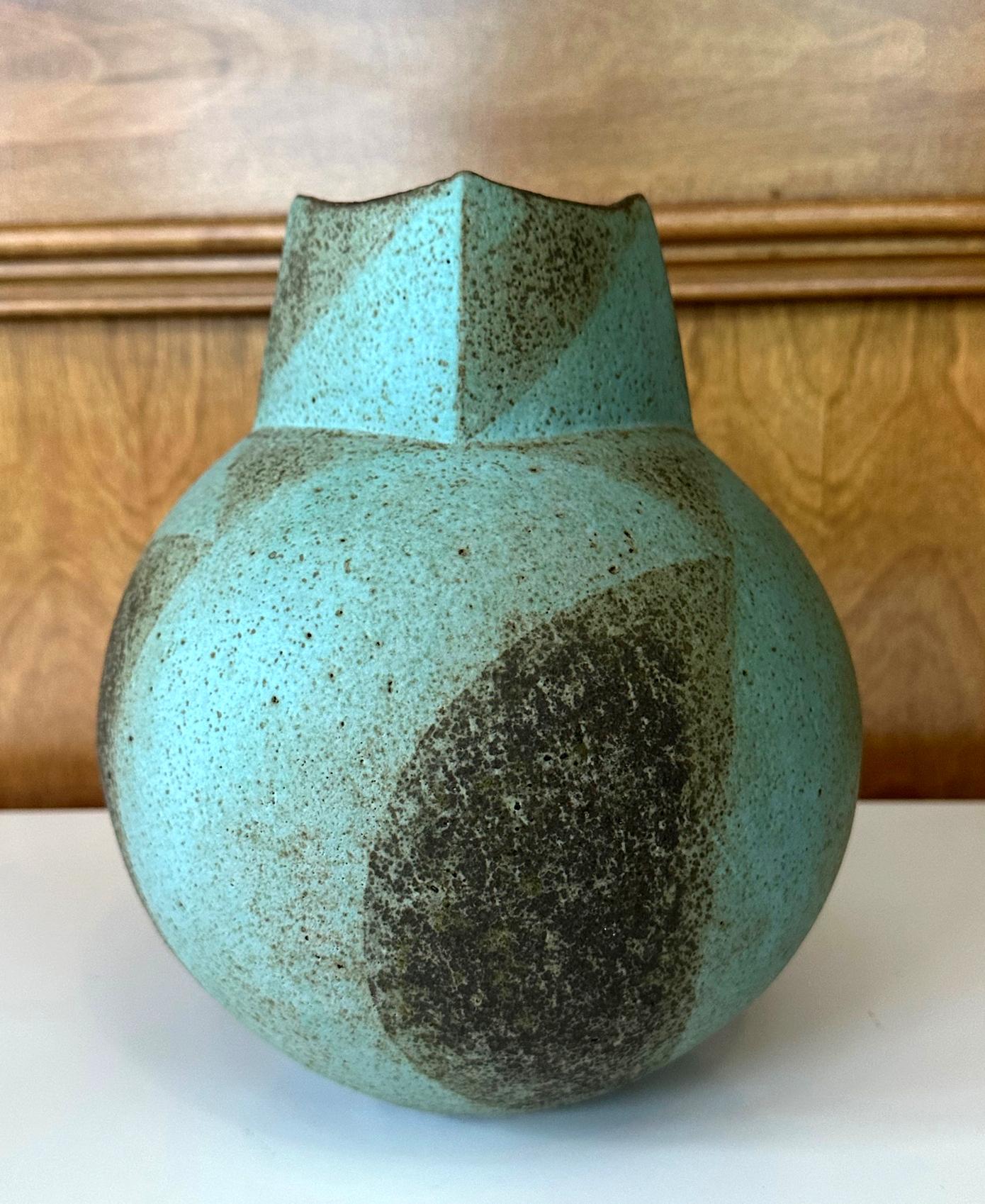 Moderne Vase en céramique à glaçure géométrique de John Ward en vente