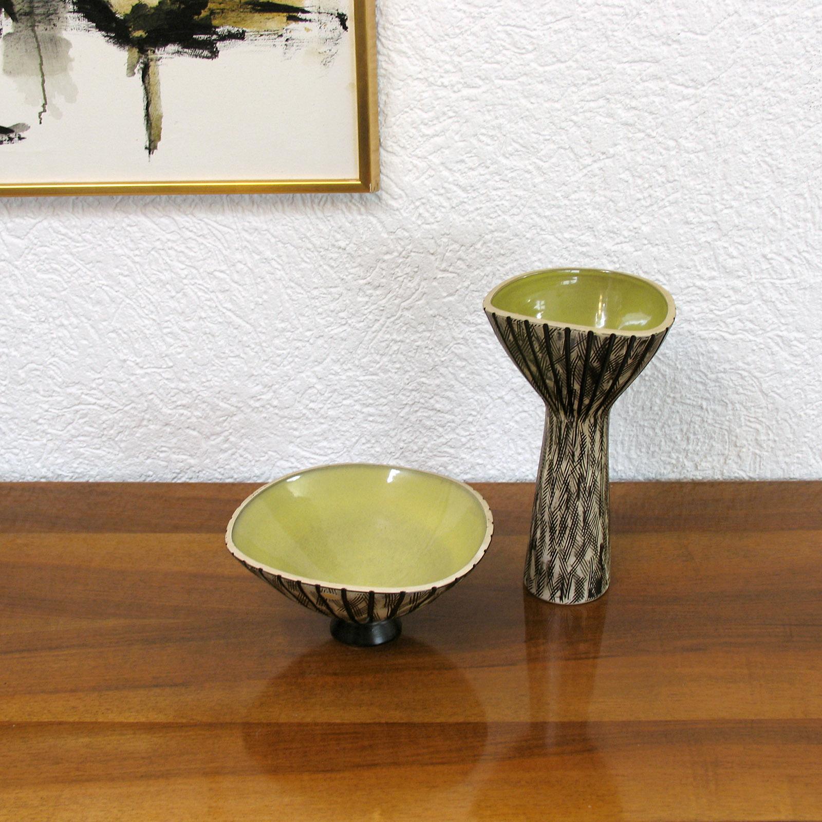 Rare mid-century ceramic vessels by Mari Simulsson for Upsala Ekeby Sweden 1950s
Gorgeous Upsala Ekeby ceramic vase and bowl, triangularly shaped, outer finished in beige and black earthenware nuances, with an organic stylized pattern, inner in