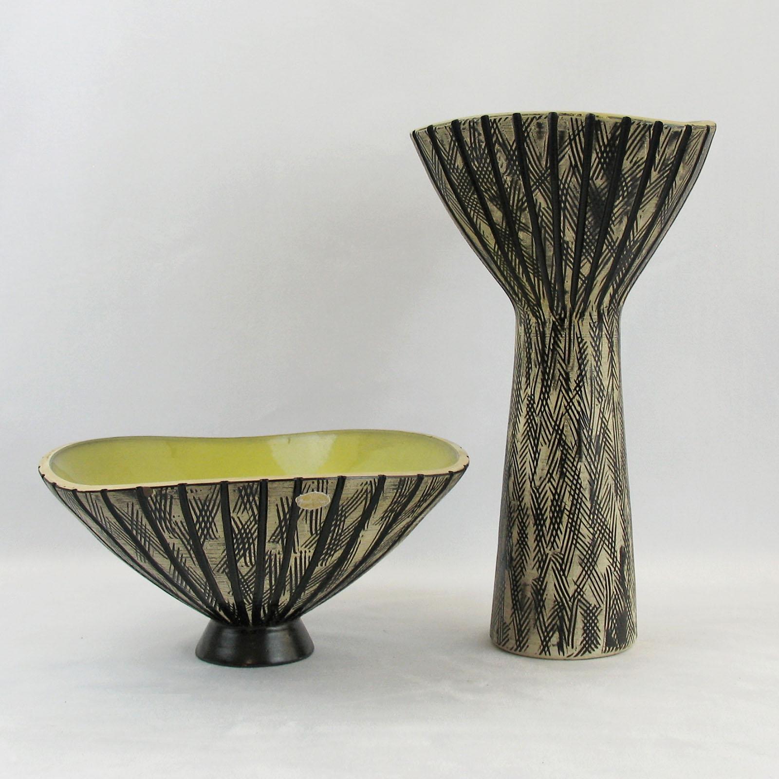 Vernissé Vases en céramique par Mari Simulsson pour Upsala Ekeby Suède années 1950 en vente