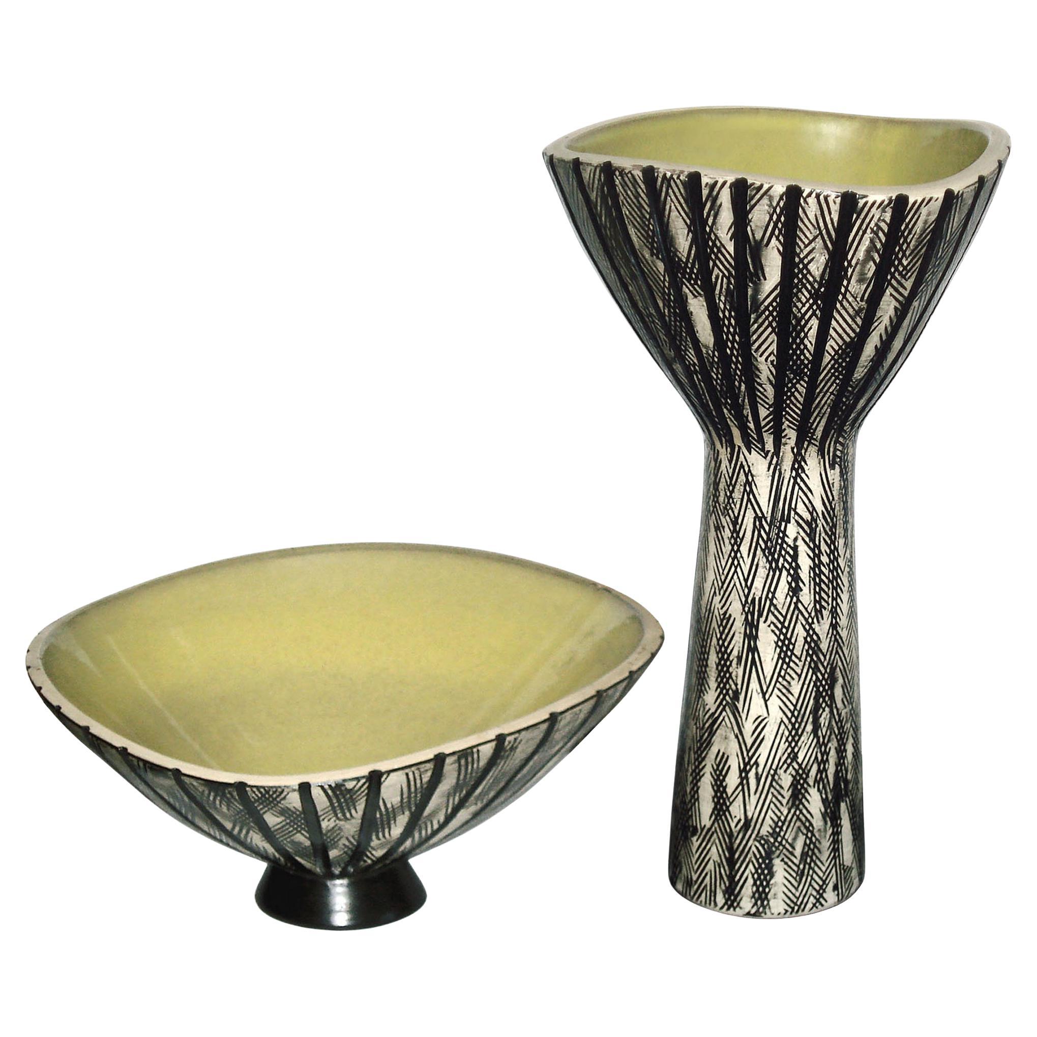 Vasi in ceramica di Mari Simulsson per Upsala Ekeby Svezia anni '50