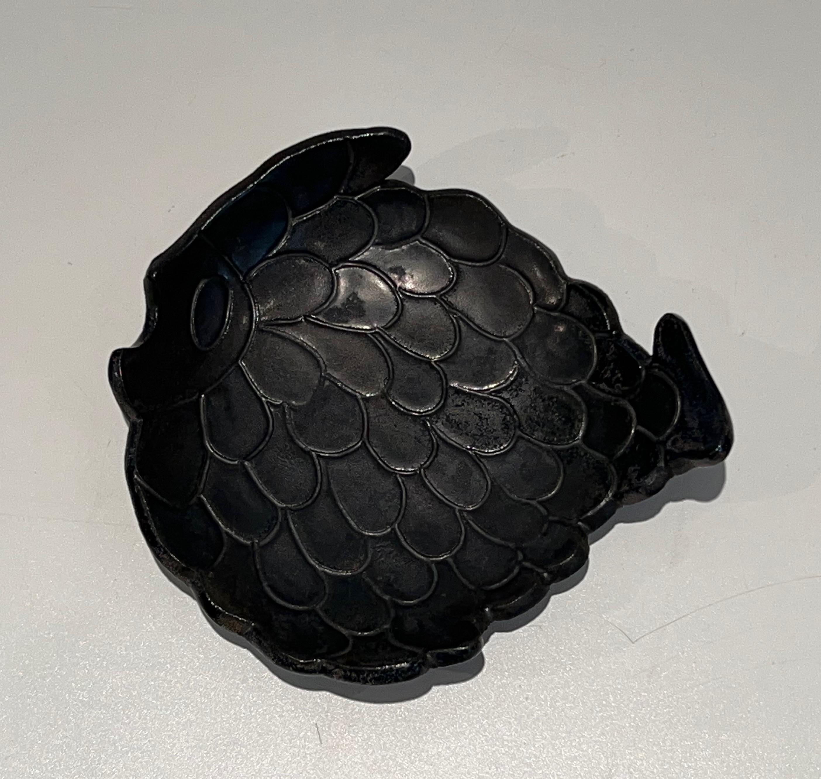 vide-Poche représentant un poisson Travail français. Circa 1970 en vente 1