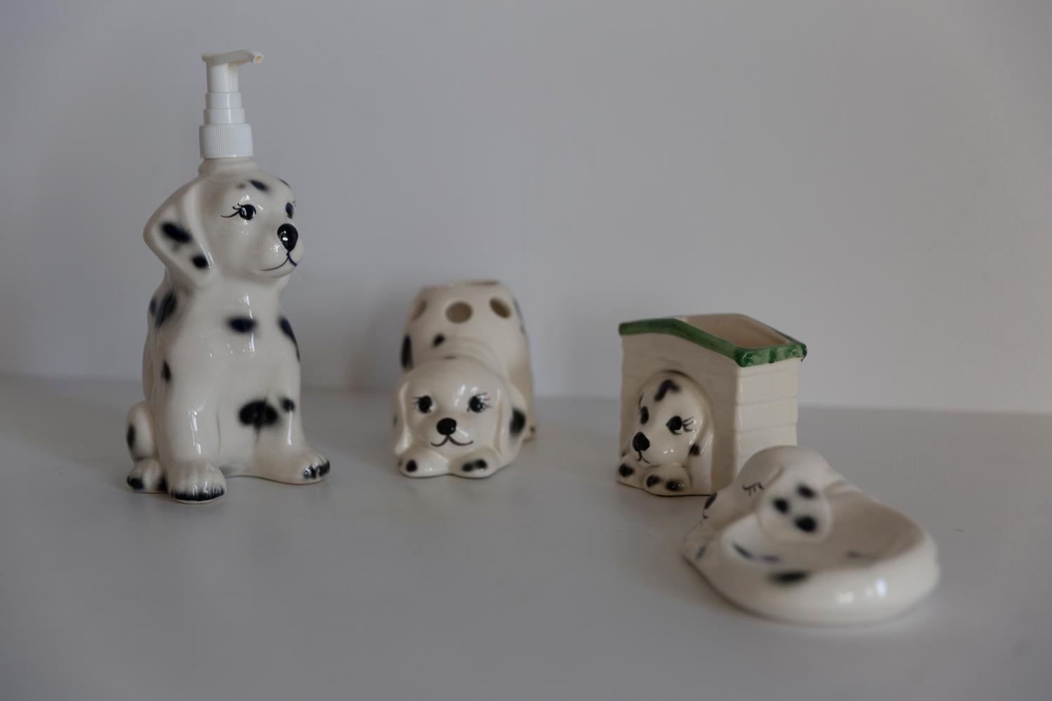 This beautiful and original ceramic dalmatian dogs bathroom set is in very good vintage condition. An elegant addition to a every bathroom. Only one unique set. Made in France in 1960s. The biggest dog is 10x10x 23cm.