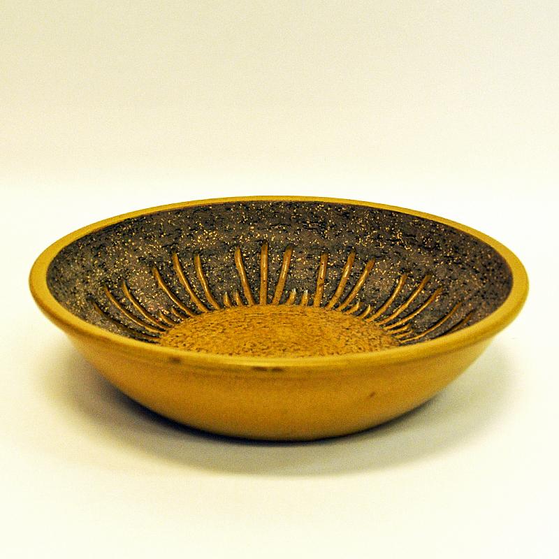 Swedish Ceramic Vintage Dish by Mari Simmulsson Upsala-Ekeby 1960s