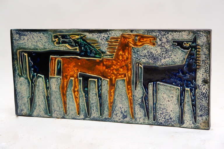 Large German ceramic wall art with three horses
Measures: Width 91 cm.
Height 30 cm.
Depth 4 cm.