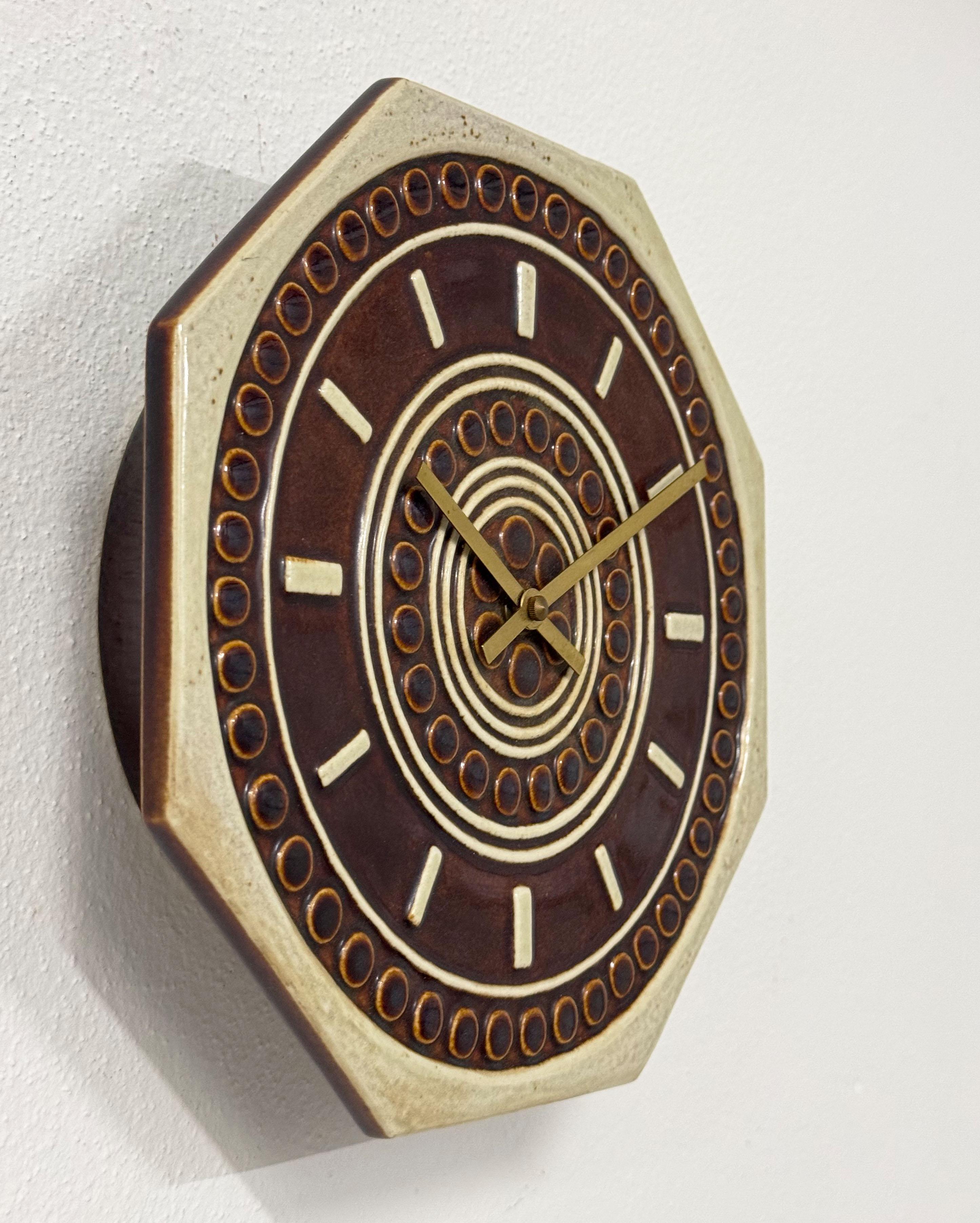 Milieu du XXe siècle Horloge murale Britt-Louise Sundell pour Gustavsberg en vente