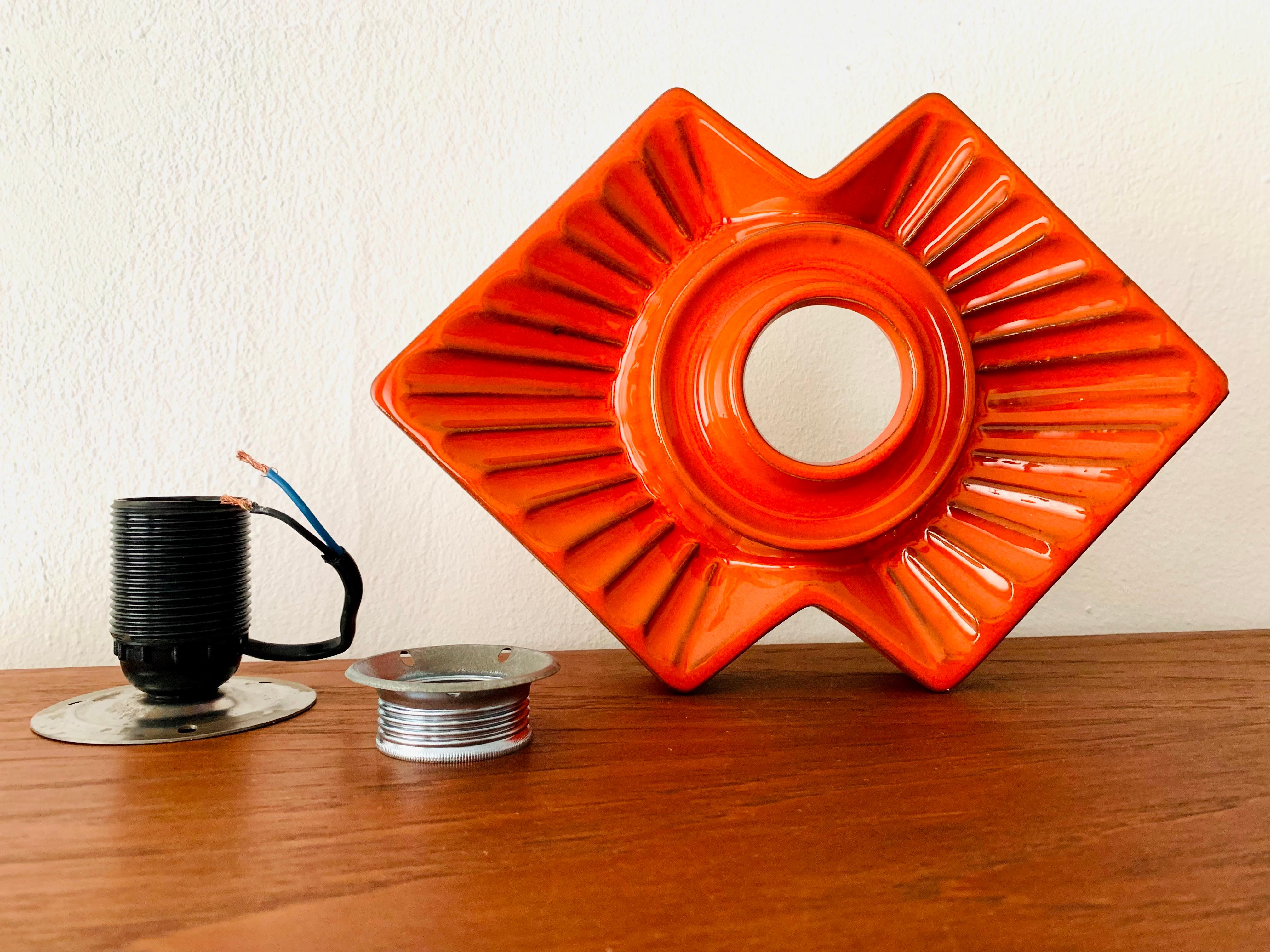 Lampe murale en céramique en vente 5