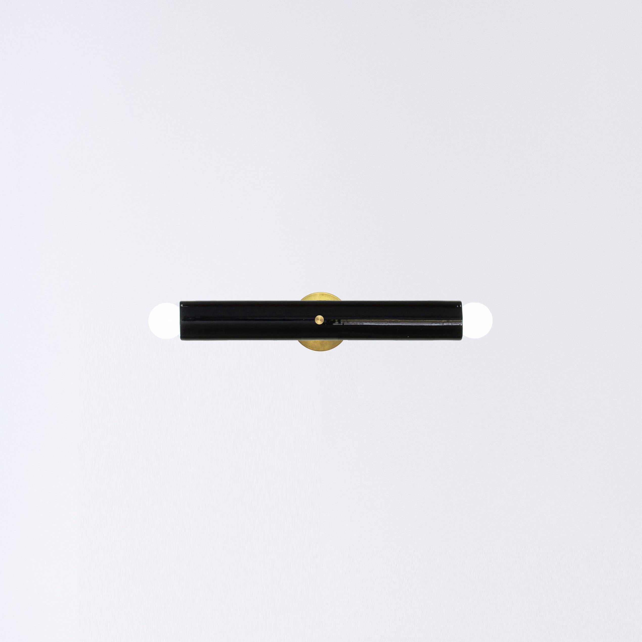Organique Lampe murale en céramique TRN Z1 BLACK laiton par Pani Jurek en vente
