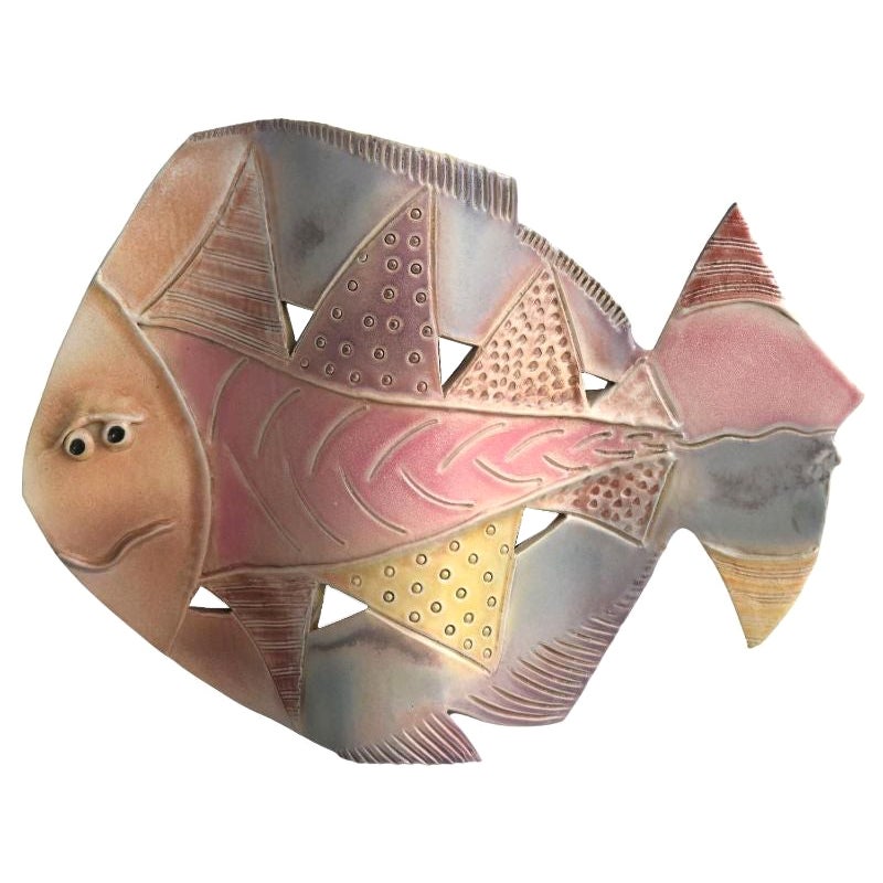 Lampada da parete in ceramica con decorazione a limande di Alexandre Constanda in vendita
