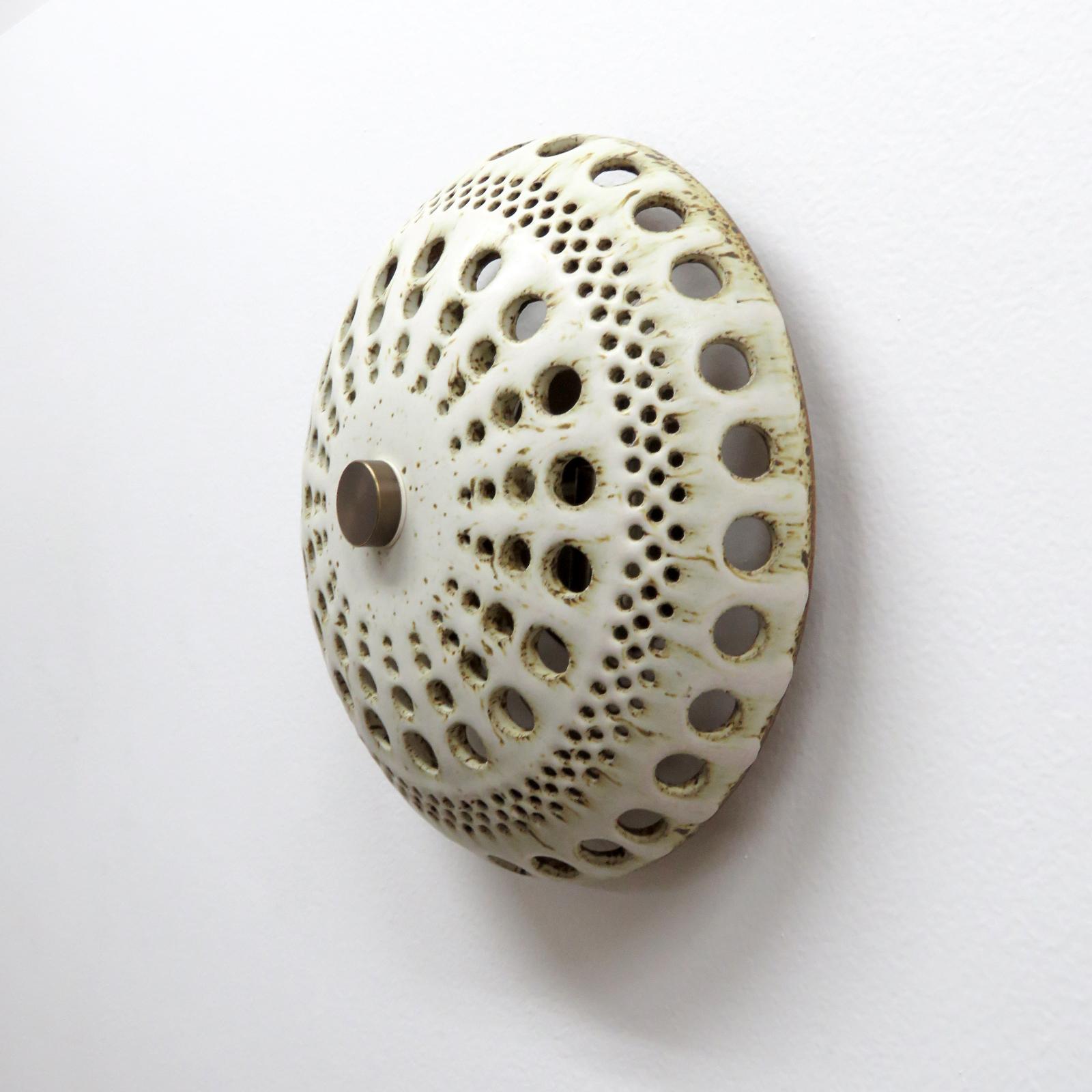 Organique Applique murale en céramique n°08 de Heather Levine en vente