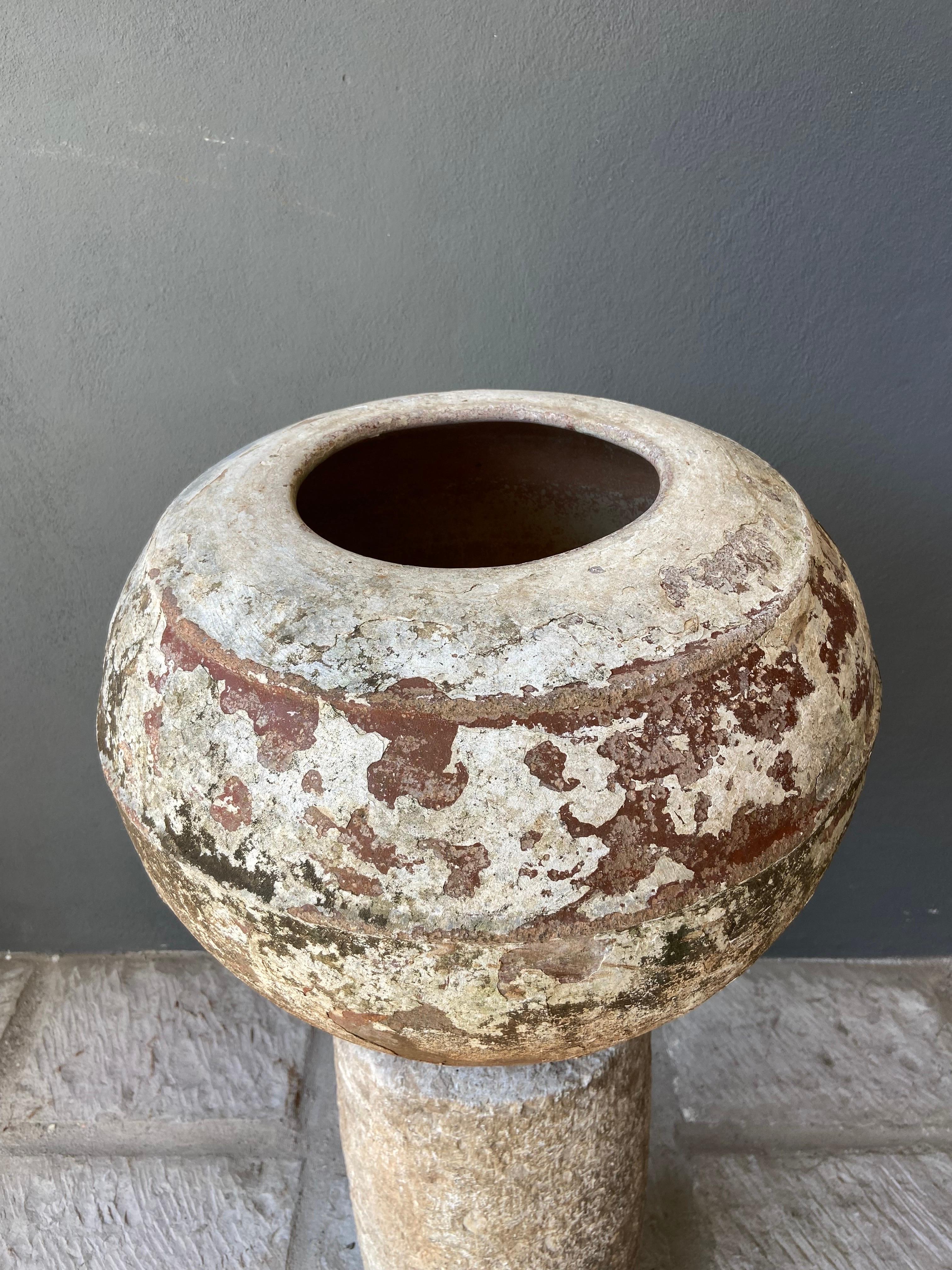 Ceramic Water Vessel from Yucatan, Early 20th Century In Distressed Condition In San Miguel de Allende, Guanajuato