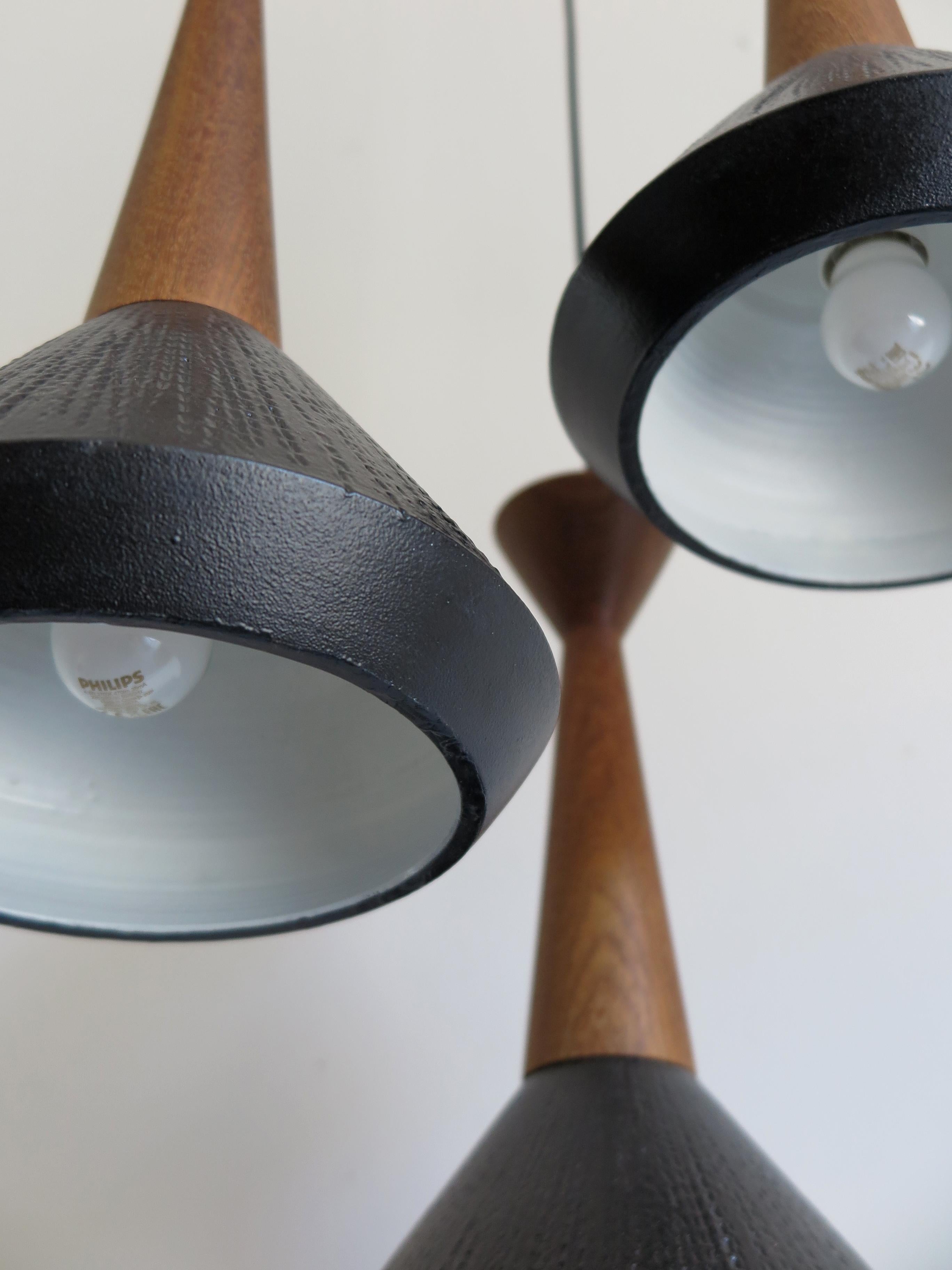 XXIe siècle et contemporain Ensemble de lampes à suspension en bois et céramique de design contemporain et moderne, Capperidicasa en vente