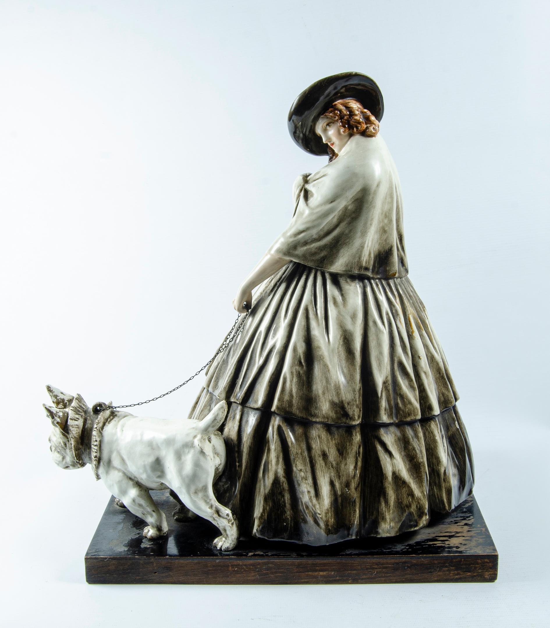 Ceramica Cacciapuoti dama con bulldog
Origen Italia hacia 1930
Artista Guido Cacciapuoti
base de madera
condiciones perfectas.