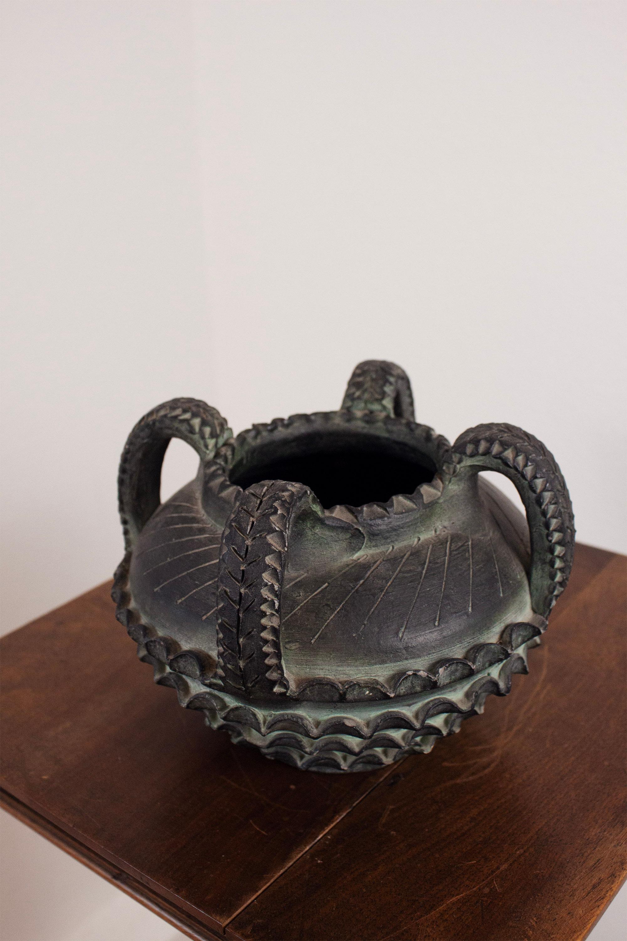 20ième siècle Ceramica Partenon 1950 Spanish Hand Made Black Ceramic Vesel Mid-Century en vente