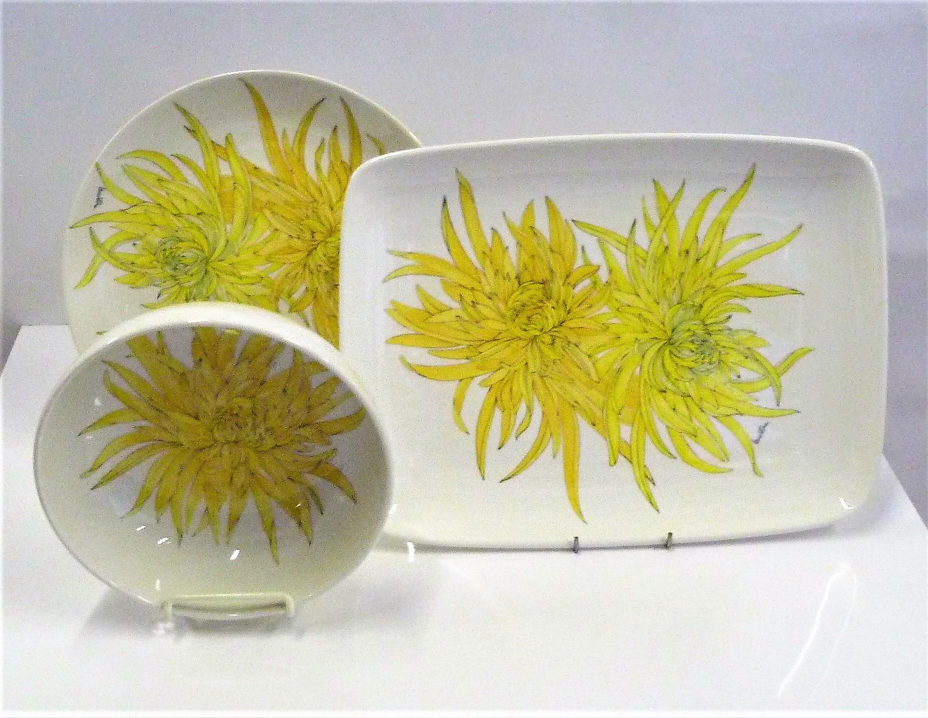 Ceramiche Ernestine, Salerno, Italy Set Chrysanthemum Dinnerware 39 Pcs, 1950s 7