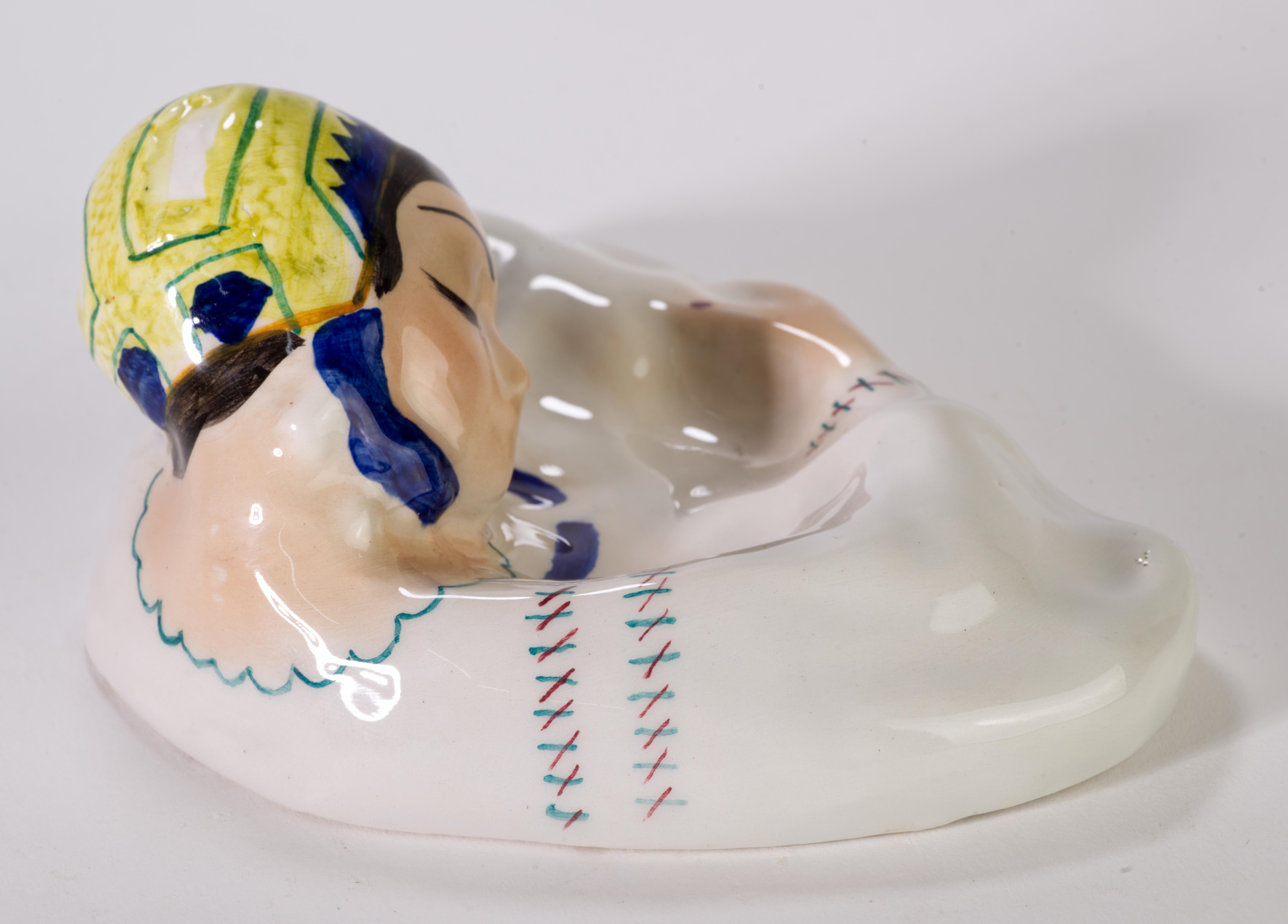 Ceramiche Mola Vassoio in maiolica Posacenere Ragazza sarda, Cagliari Italia In condizioni buone in vendita a Clifton Springs, NY
