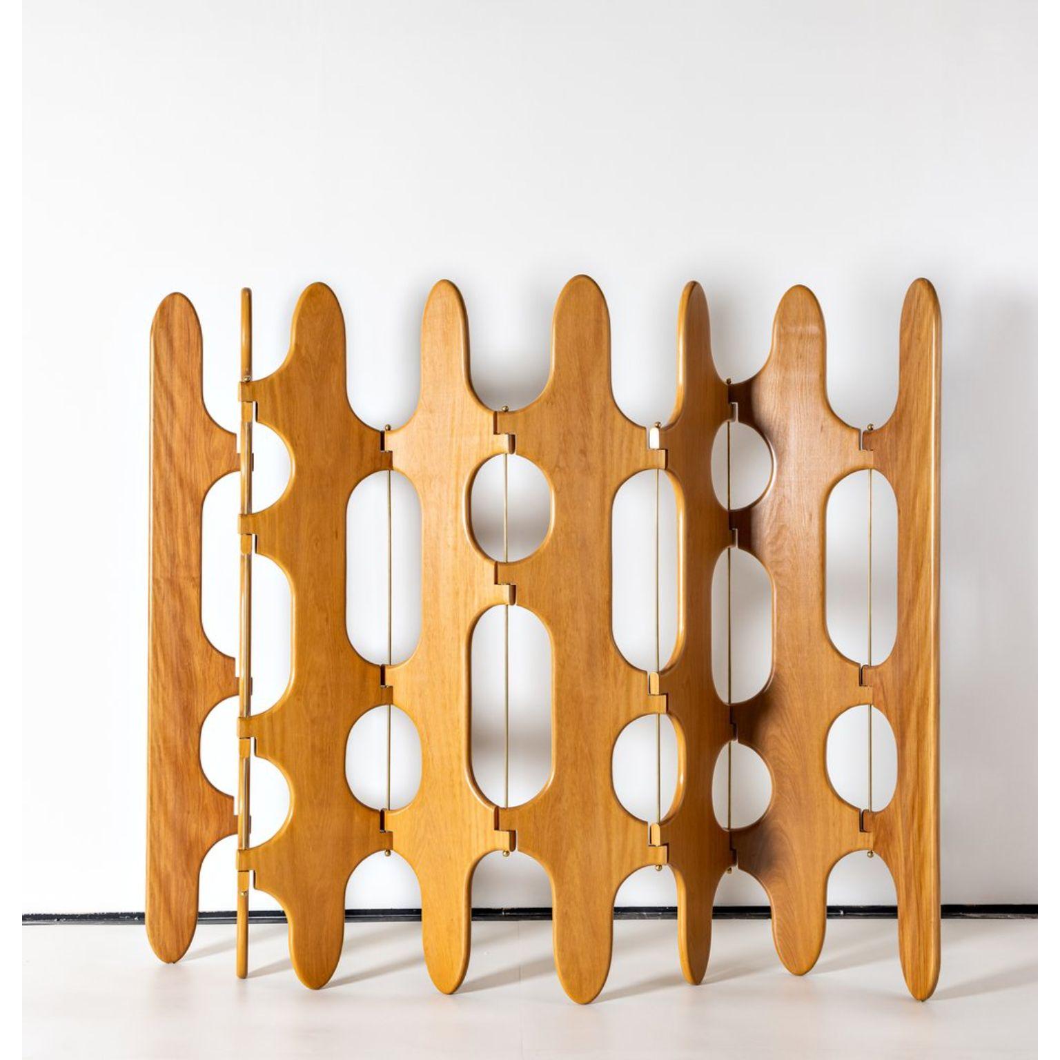 Cerca Screen by Alva Design
Dimensions: D 3 x W 290 x H 185 cm.
Materials: Solid wood (Peroba Mica) and brass.

Available in different wood options. The lenght is for the fully extended screen. Please contact us.

One counter stool, one