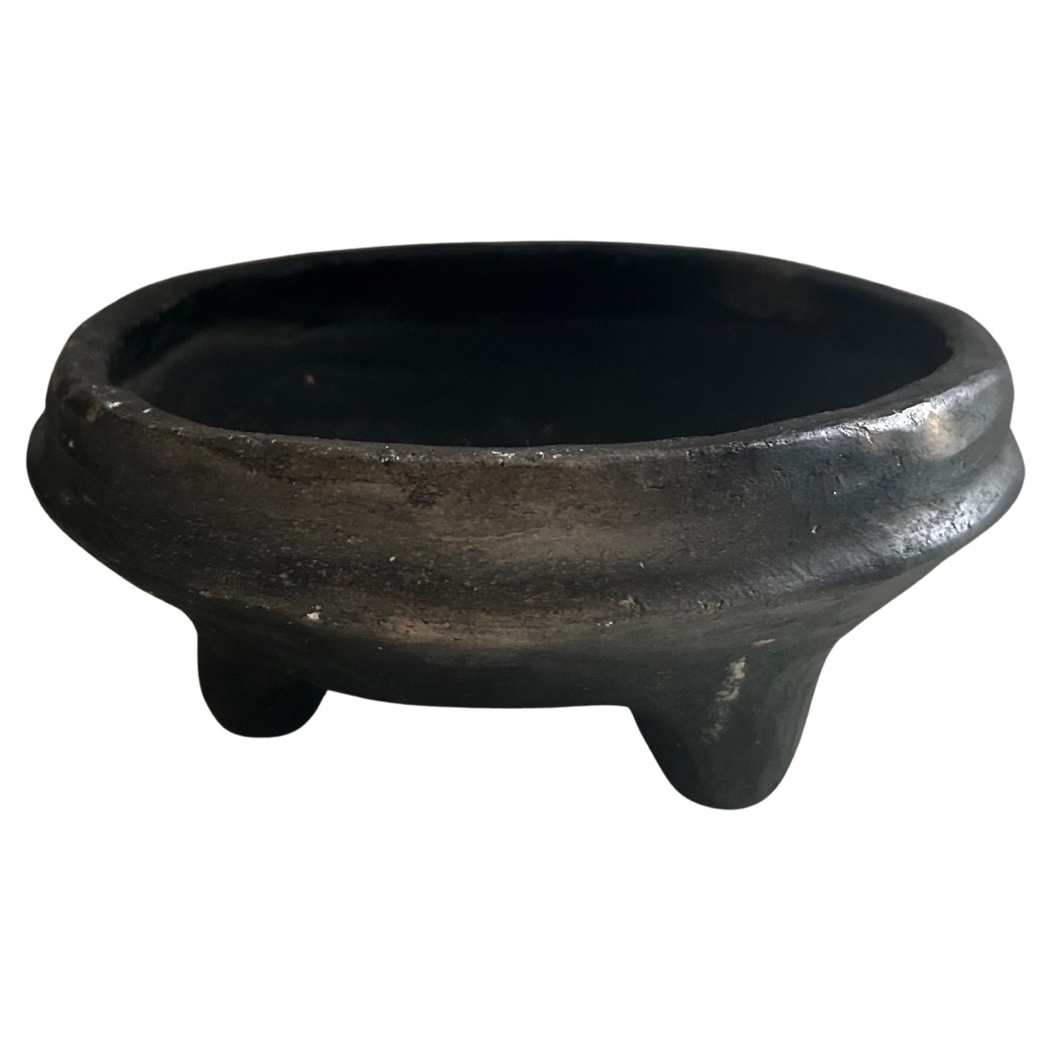 Vaso cerimoniale in ceramica patinata nera in vendita