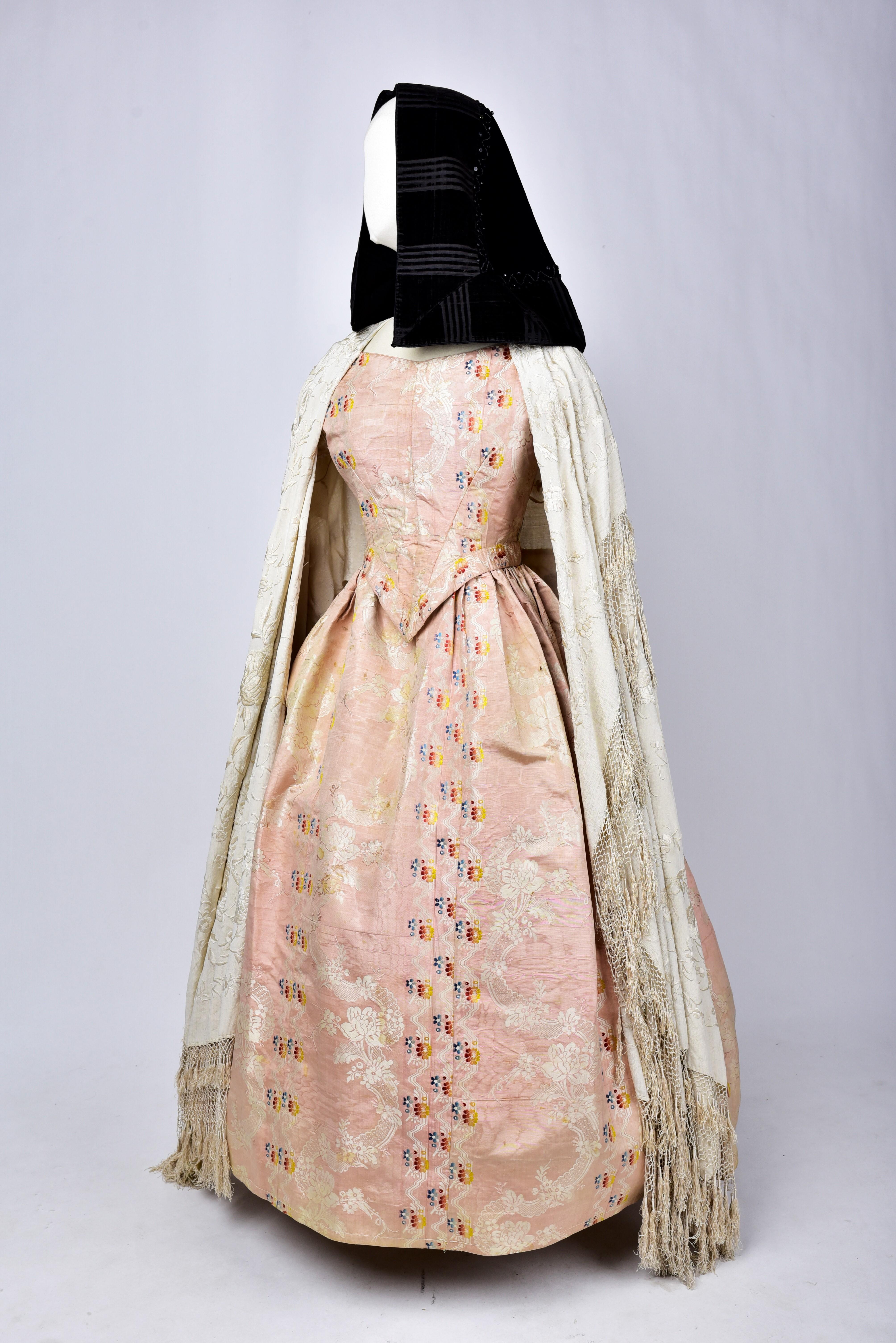 Ceremonial Crinoline Dress, Mantilla and Manilla Shawl - Spain Circa 1860 4