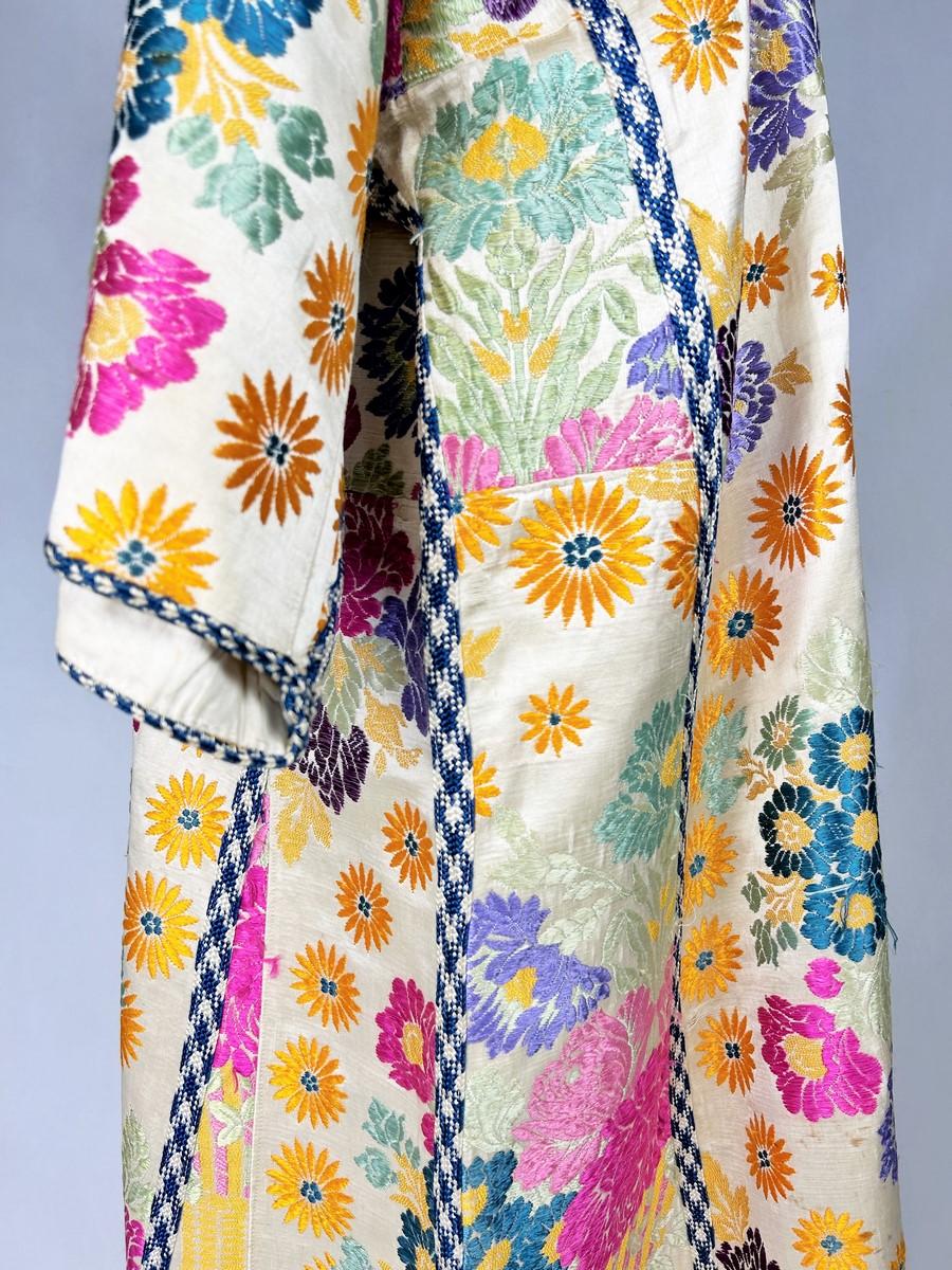 Ceremonial Kaftan In Silk brocaded Lampas From Fez - Morocco Circa 1900-1930 For Sale 10