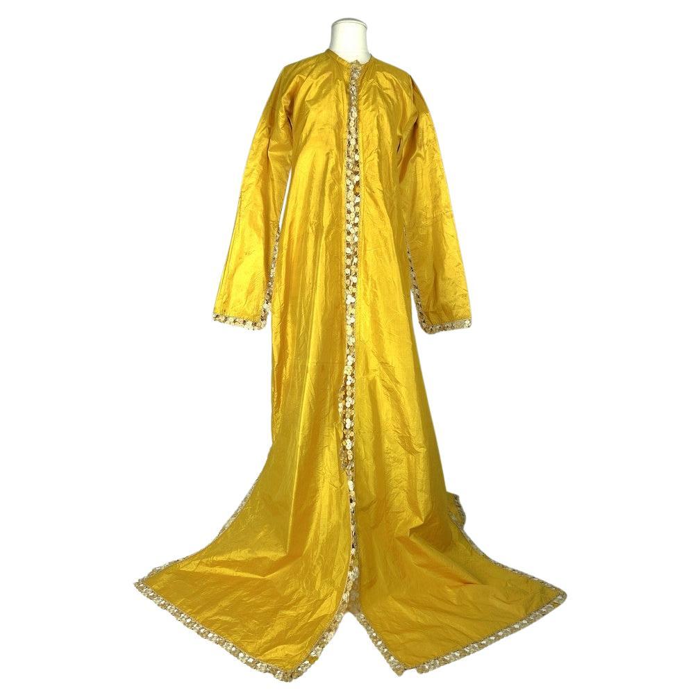 Ceremonial kaftan or Entari in golden yellow silk taffeta - Ottoman Empire 19th