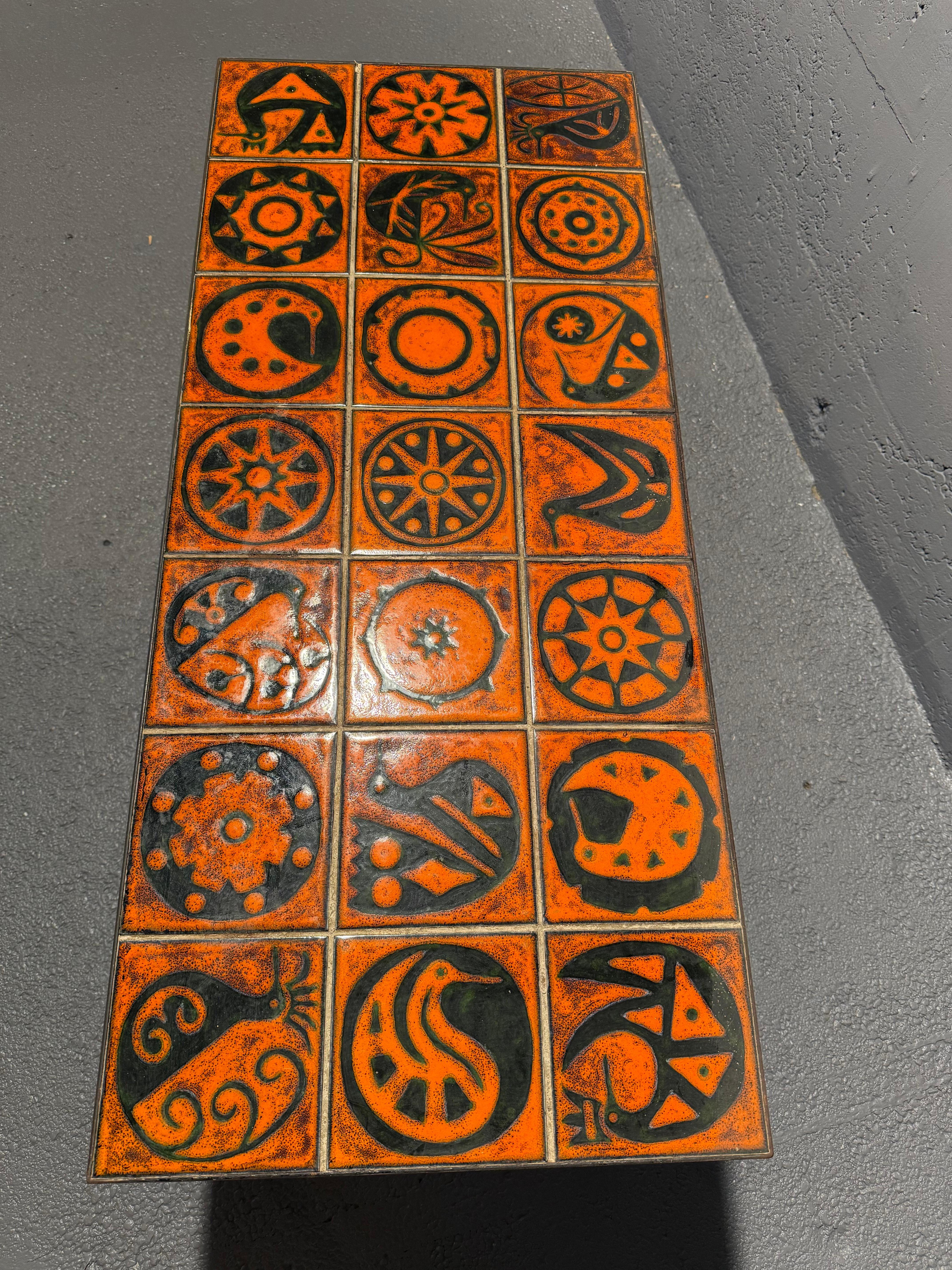 Cermaic orange coffee table In Good Condition For Sale In grand Lancy, CH