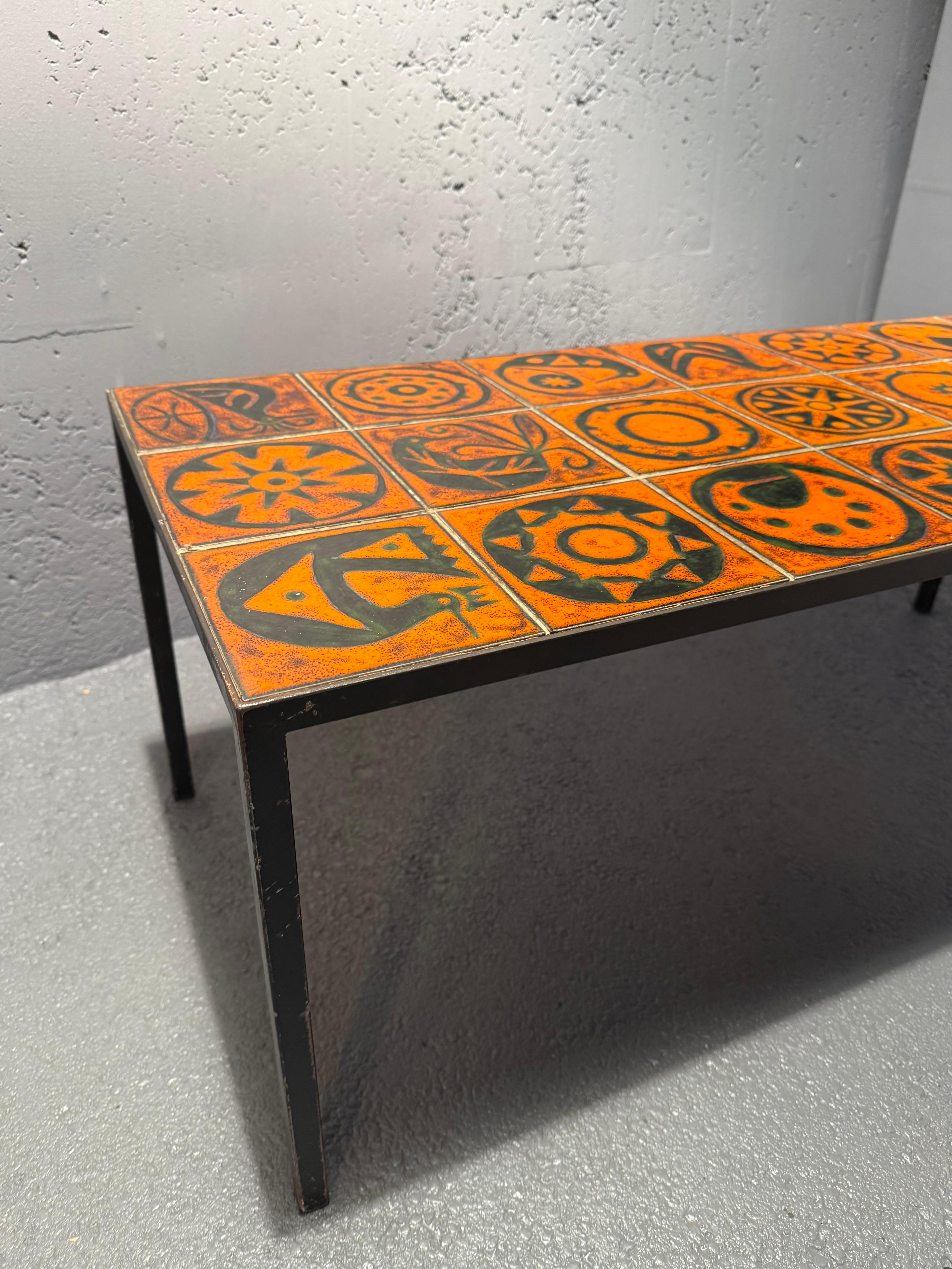 Cermaic orange coffee table For Sale 2