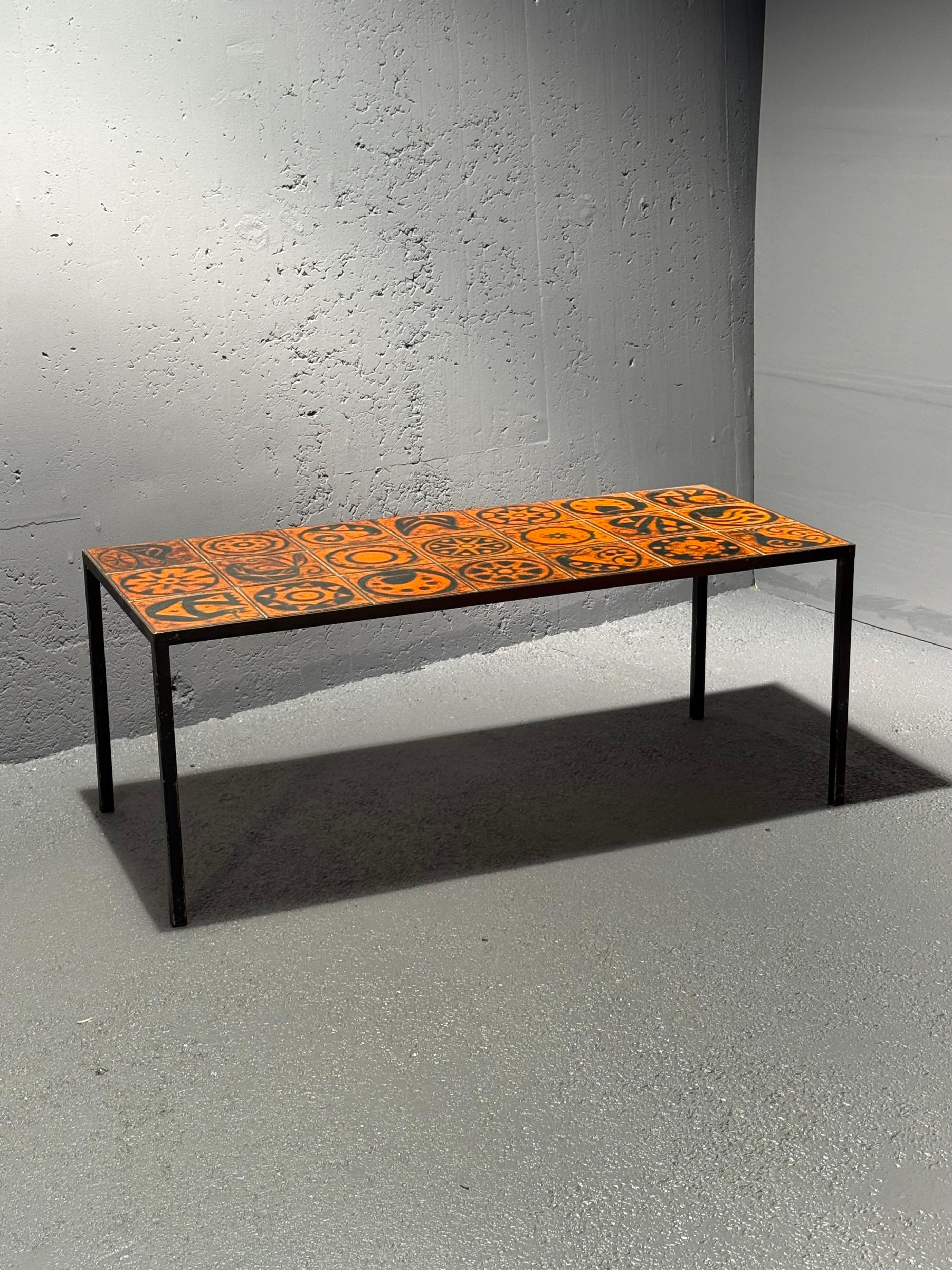 Cermaic orange coffee table For Sale 3