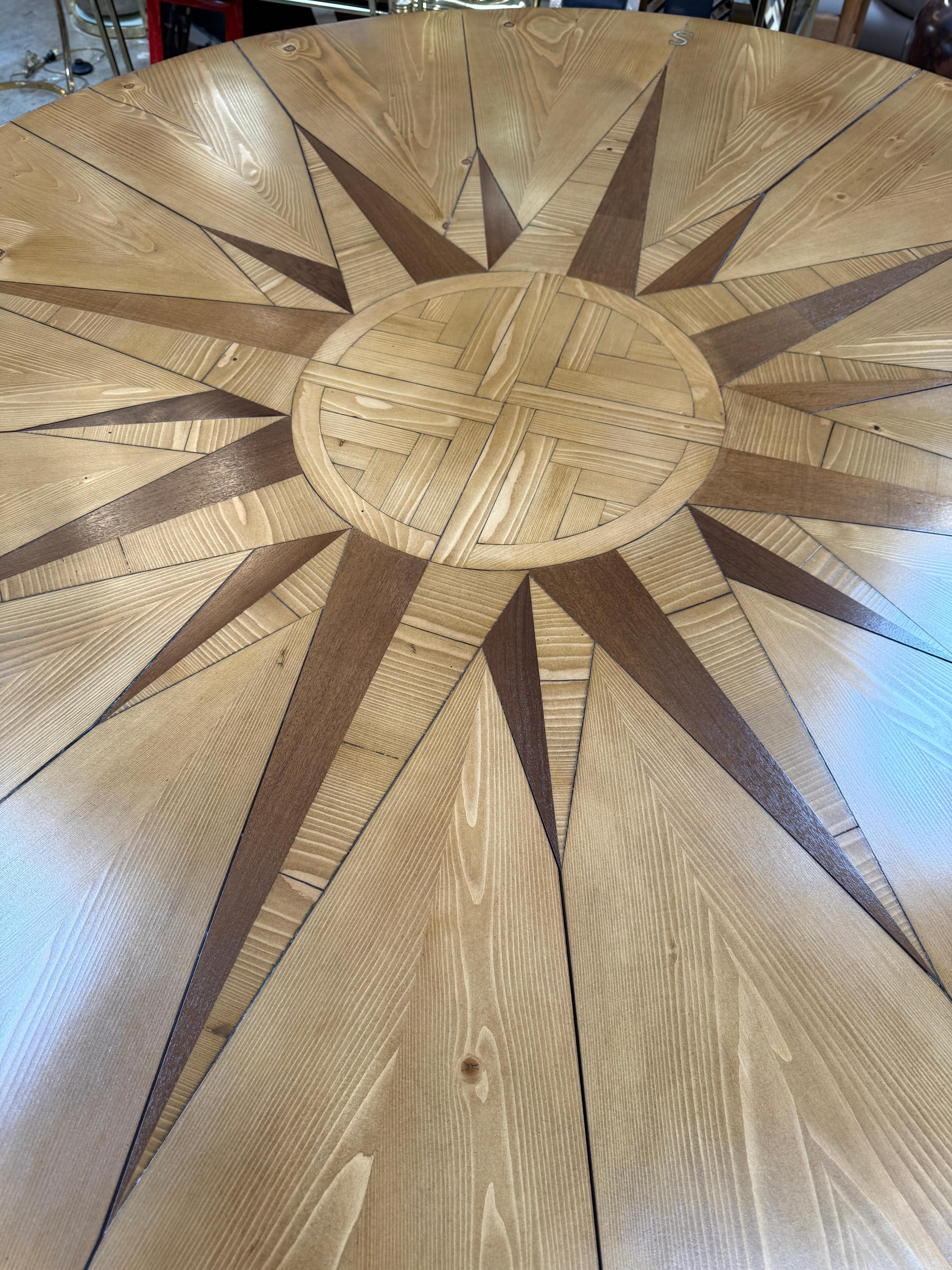 Ceroli Mario Rosa Dei Venti Round Large Table in Pinewood by Poltronova, 1970s In Good Condition For Sale In Los Angeles, CA