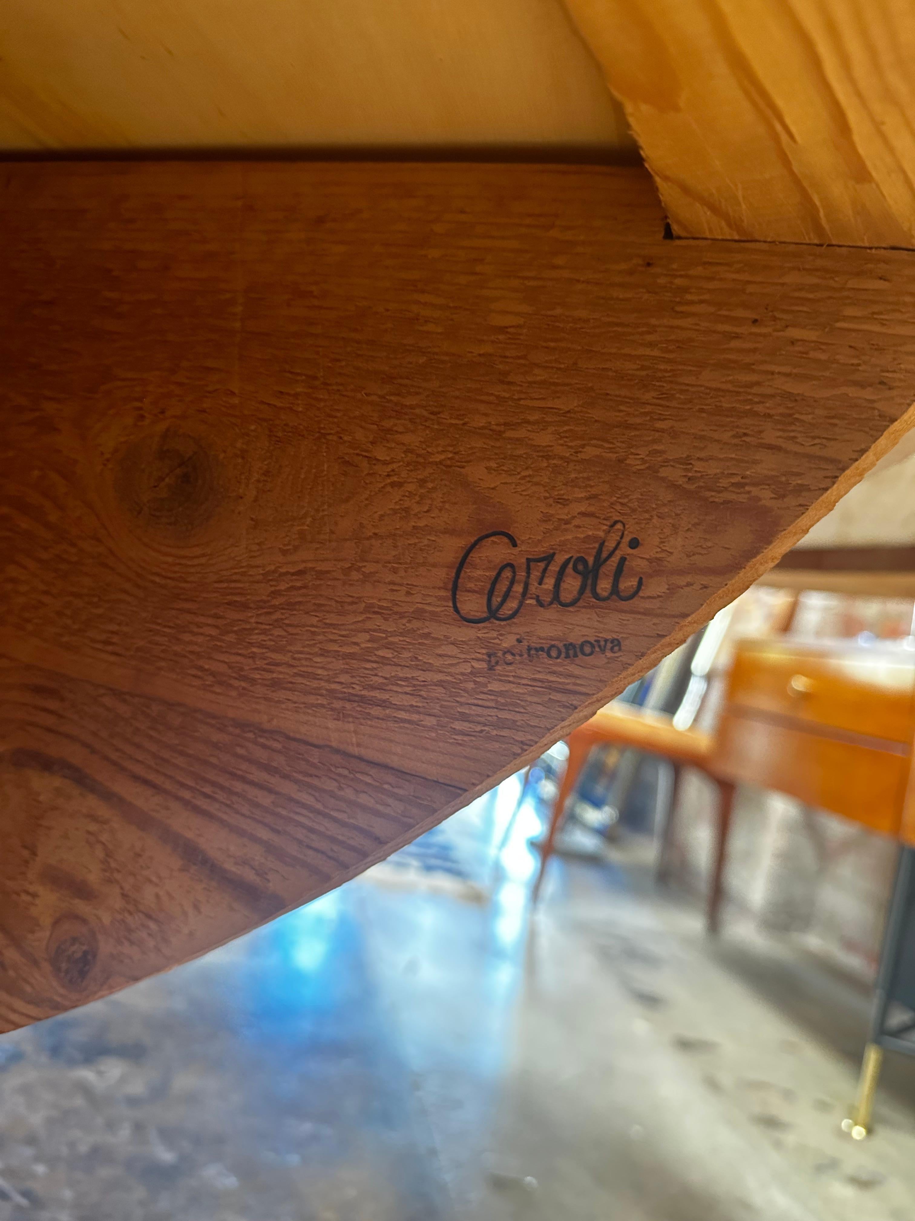 Fine XX secolo Tavolo rotondo grande in legno di pino di Mario Ceroli Rosa Dei Venti di Poltronova, anni '70