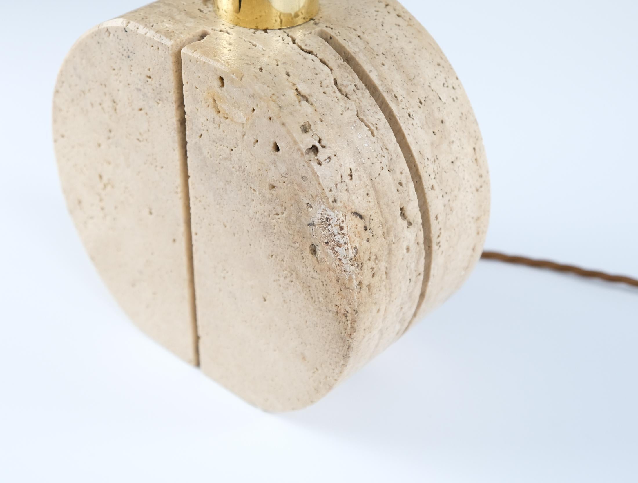 Cerri Nestore Mid-Century Modern Brass & Travertine Table Lamp, Italy c.1970s 3